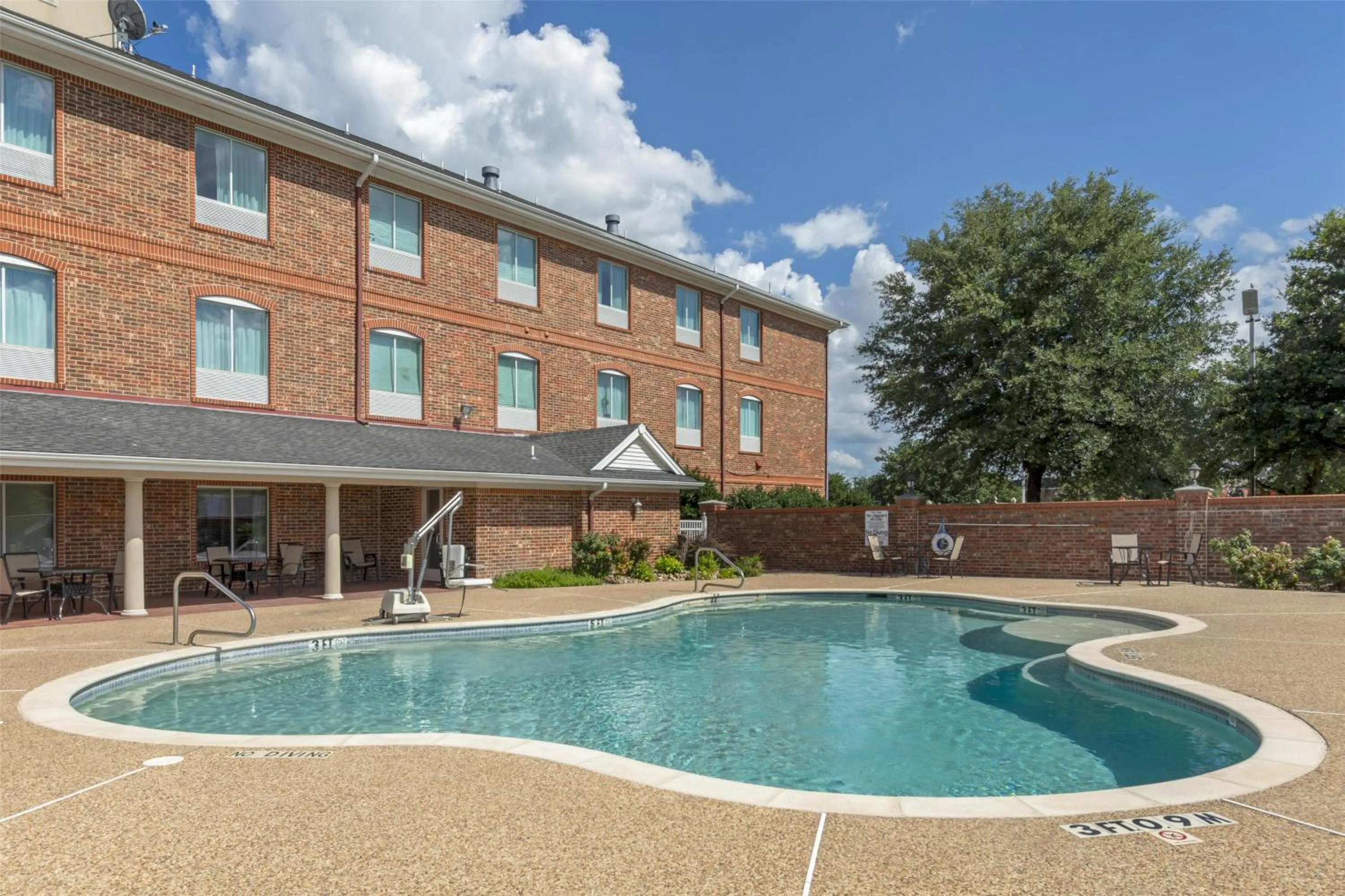 Pool view in Best Western Plus Waxahachie Inn & Suites