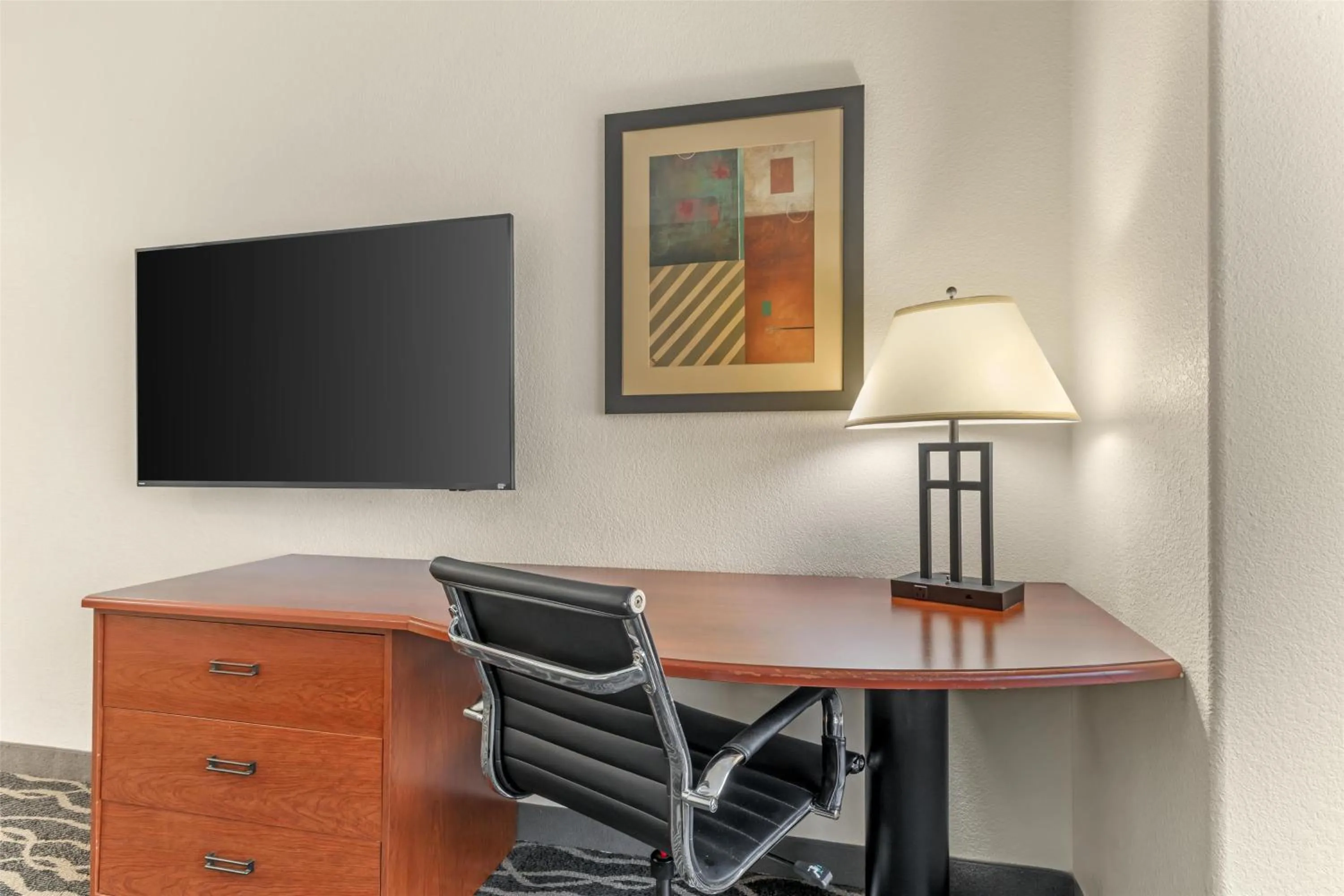 Bedroom in Best Western Plus Waxahachie Inn & Suites