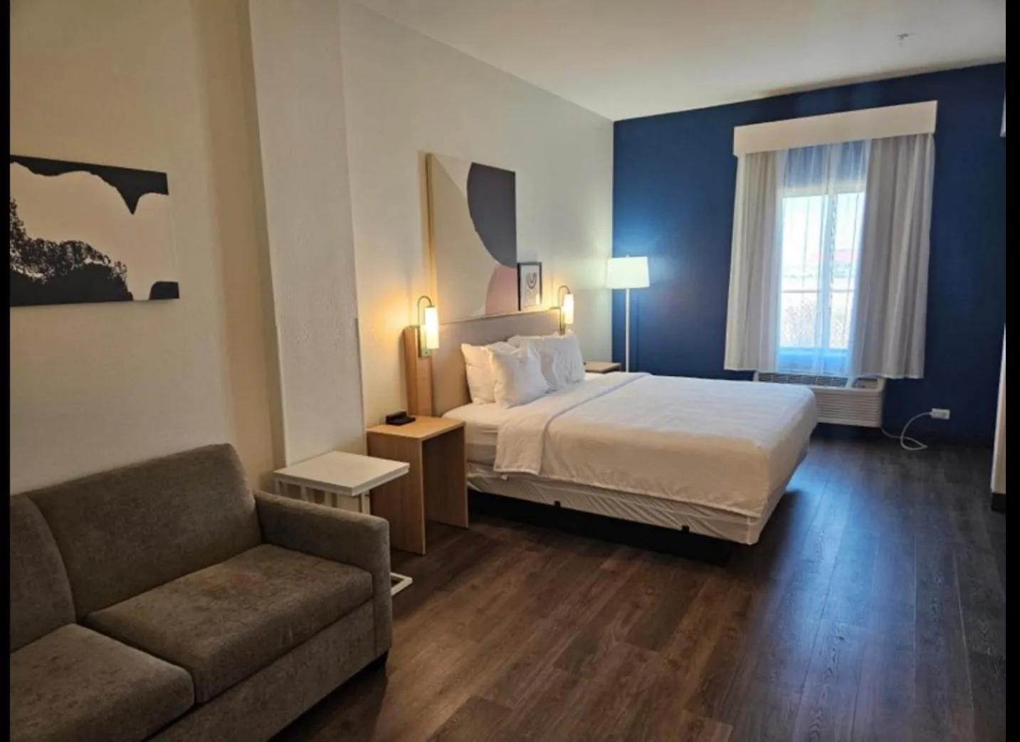 Bed in Spark by Hilton Fort Stockton