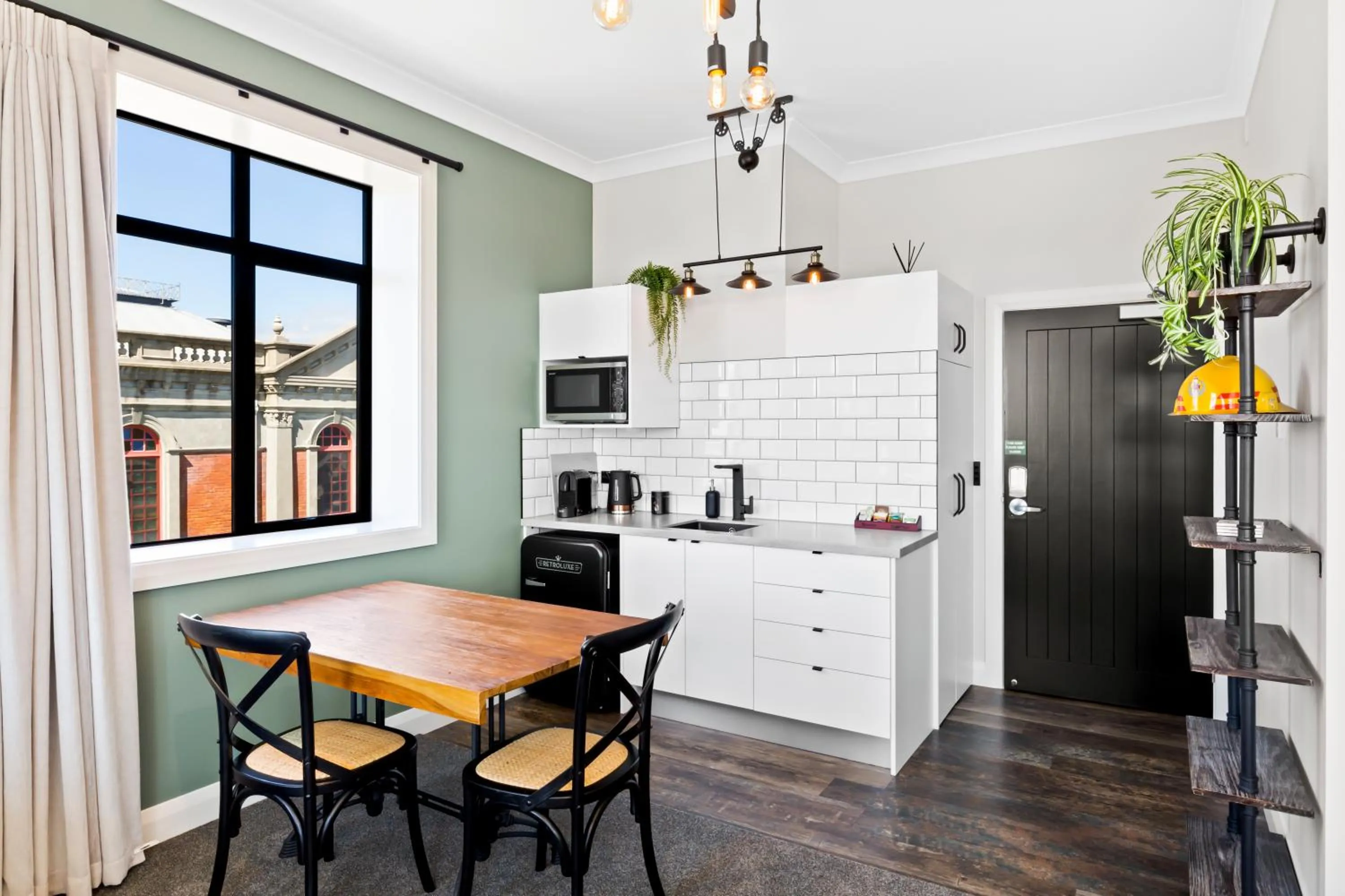 Kitchen or kitchenette in Hokitika Fire Station Boutique Accommodation