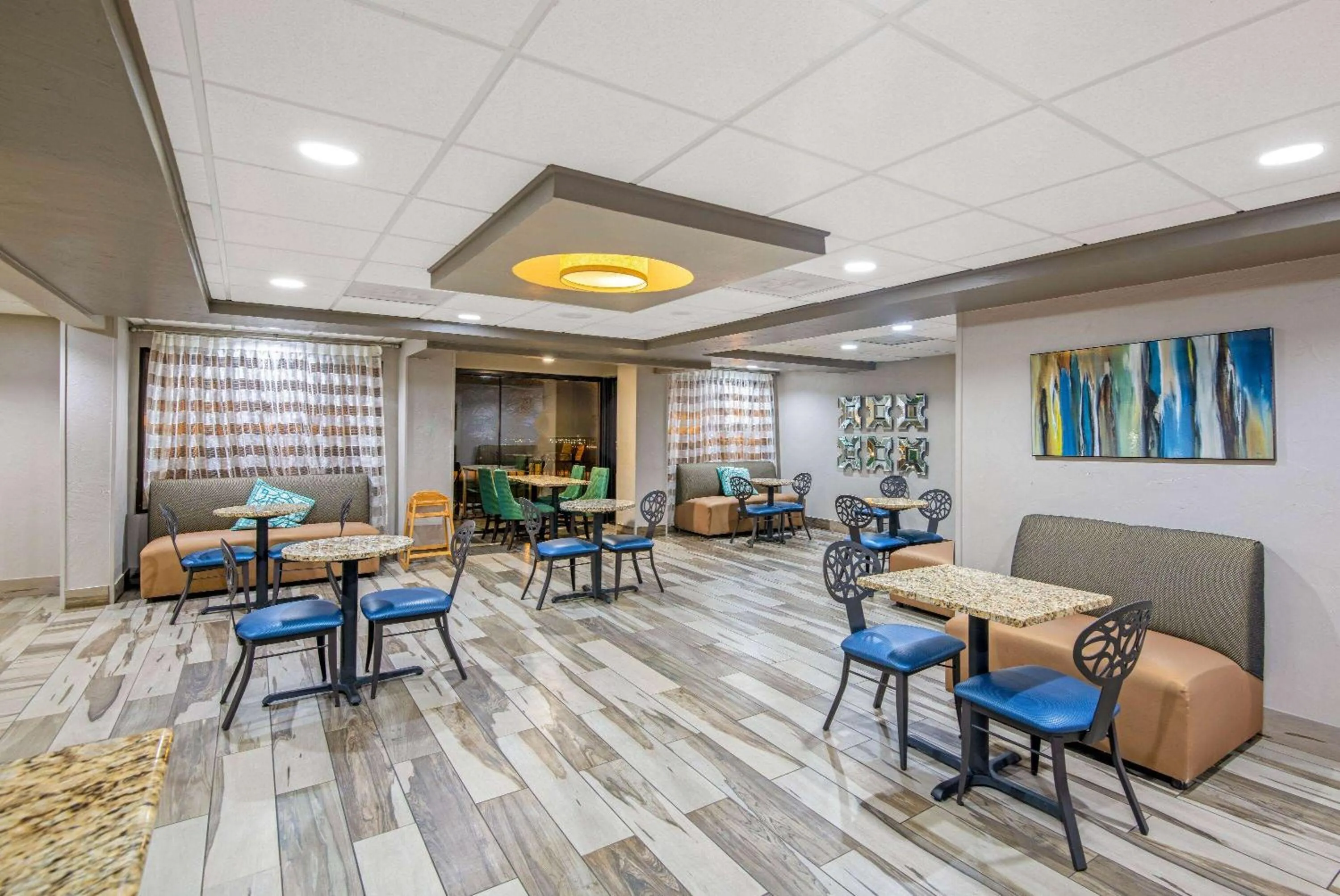 Lobby or reception in La Quinta by Wyndham Denison - North Lake Texoma