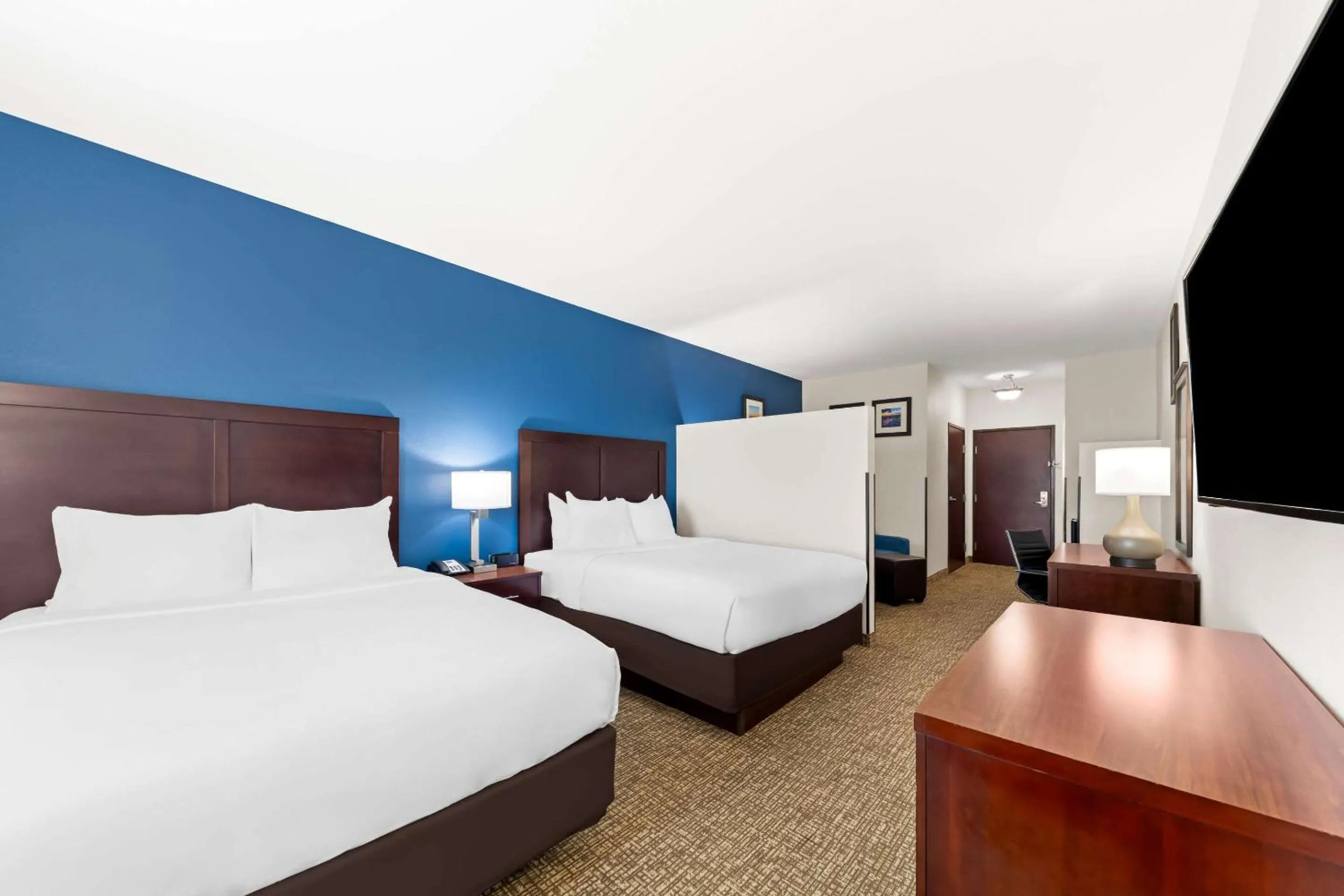 Bedroom, Bed in Comfort Inn & Suites Near Lake Lewisville