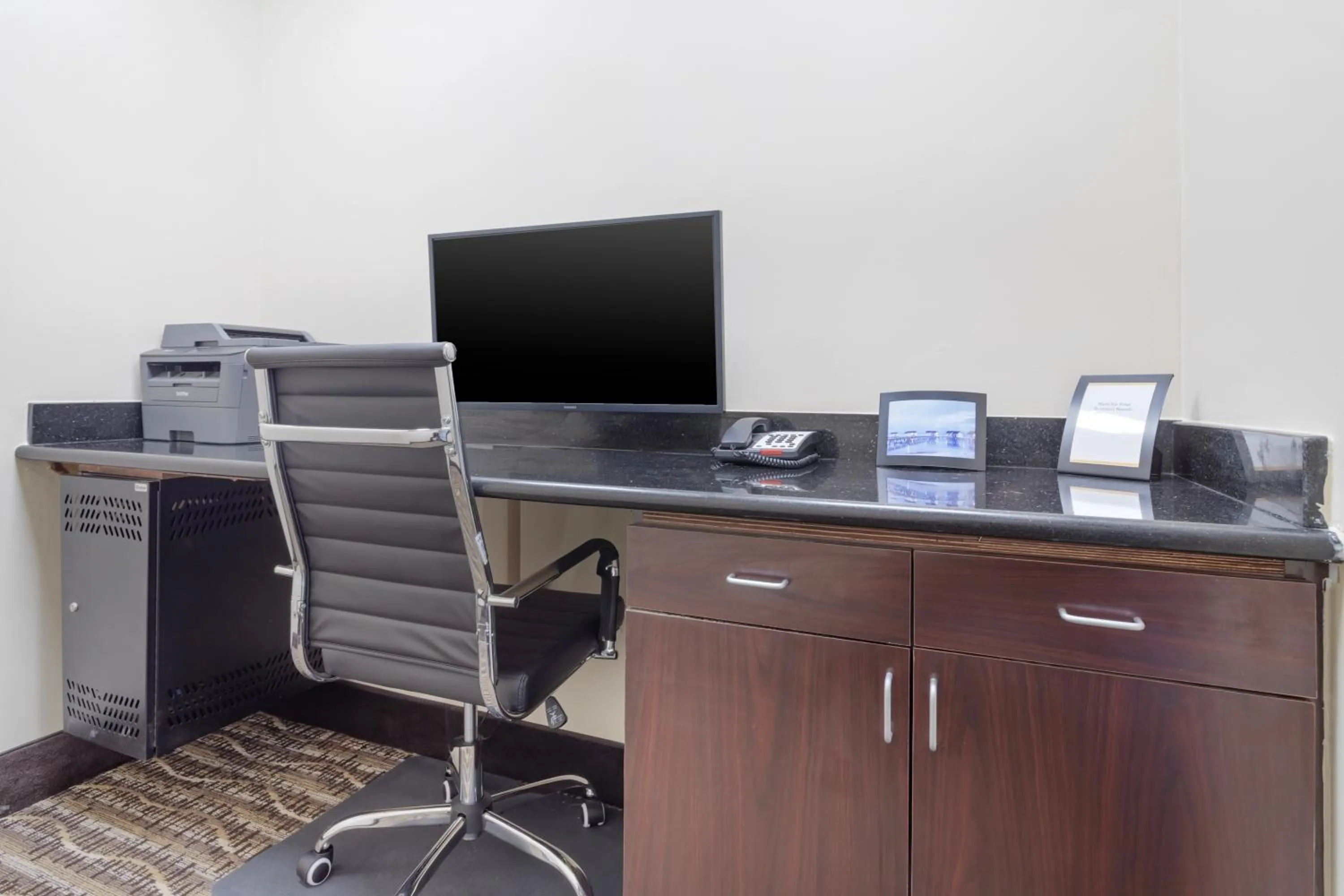 TV and multimedia in Comfort Inn Orange I-10