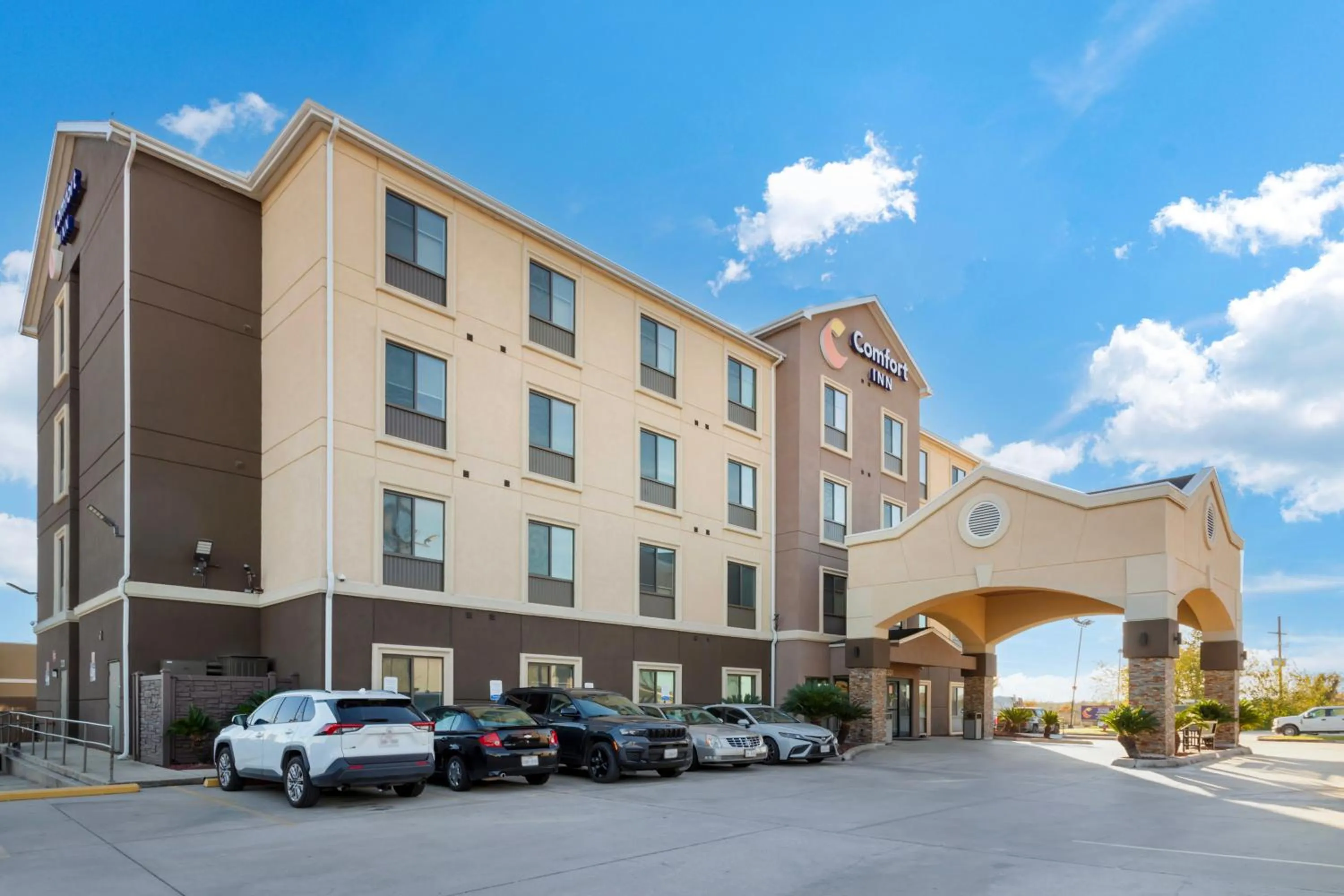 Property building in Comfort Inn Orange I-10