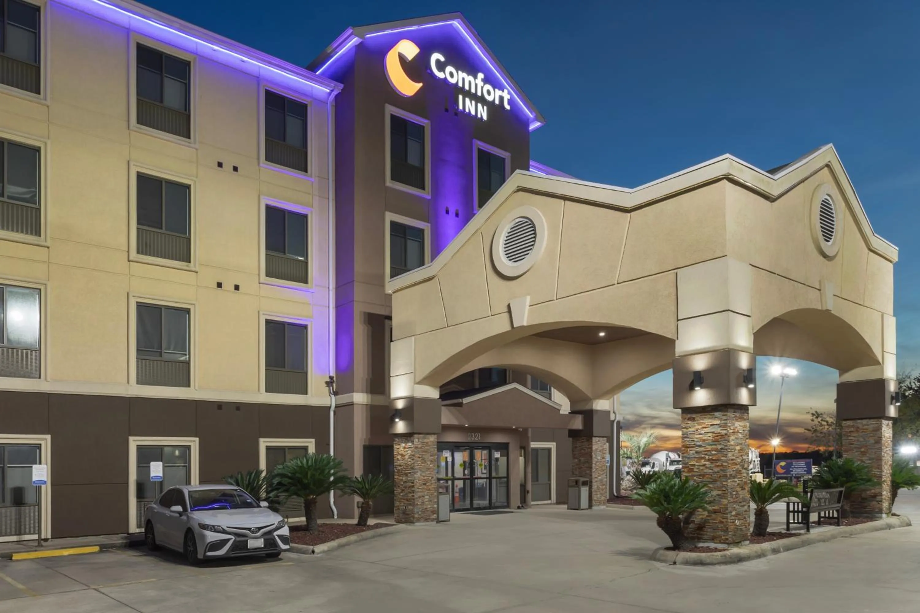 Property building in Comfort Inn Orange I-10
