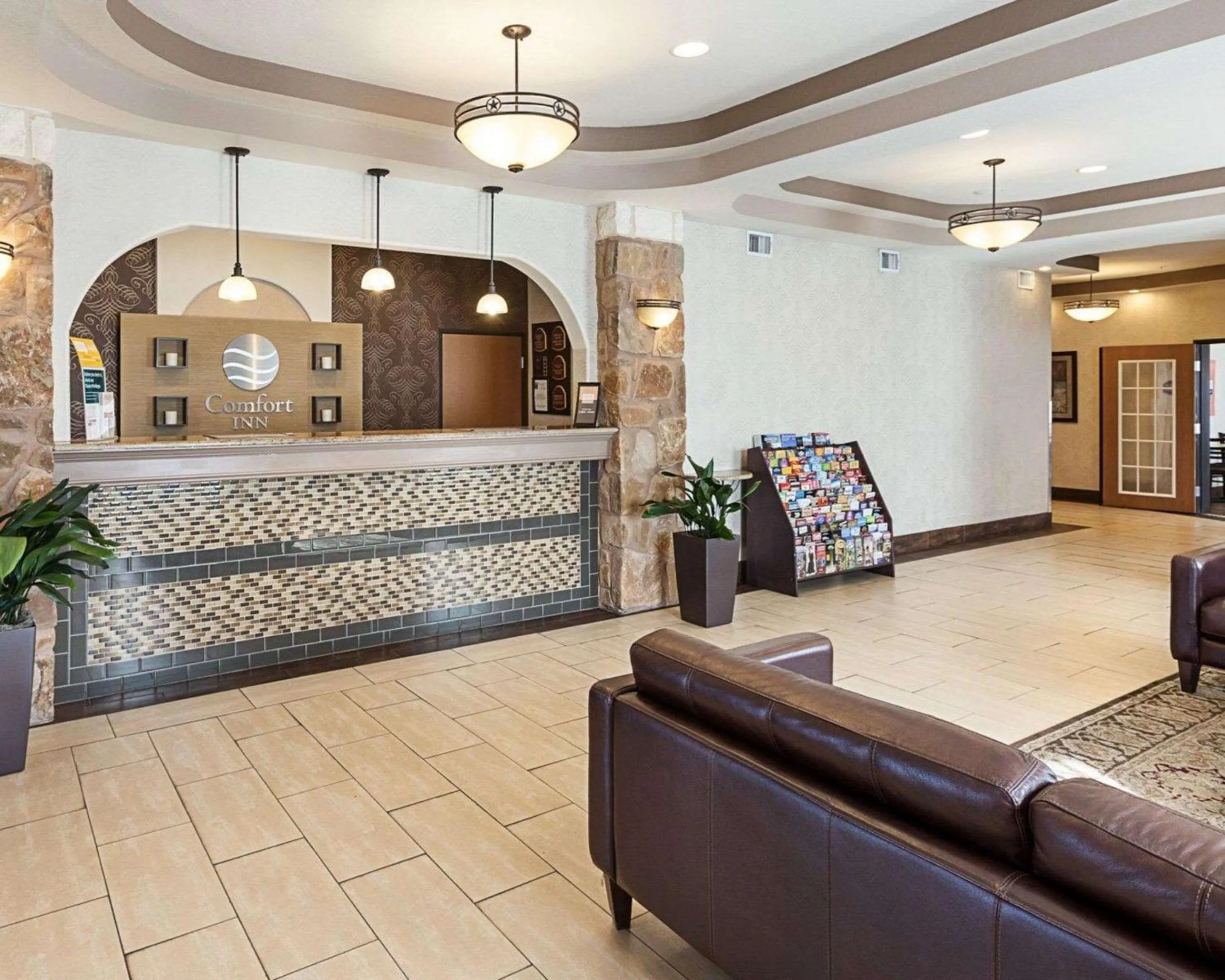 Swimming pool, Lobby/Reception in Comfort Inn near Seaworld - Lackland AFB