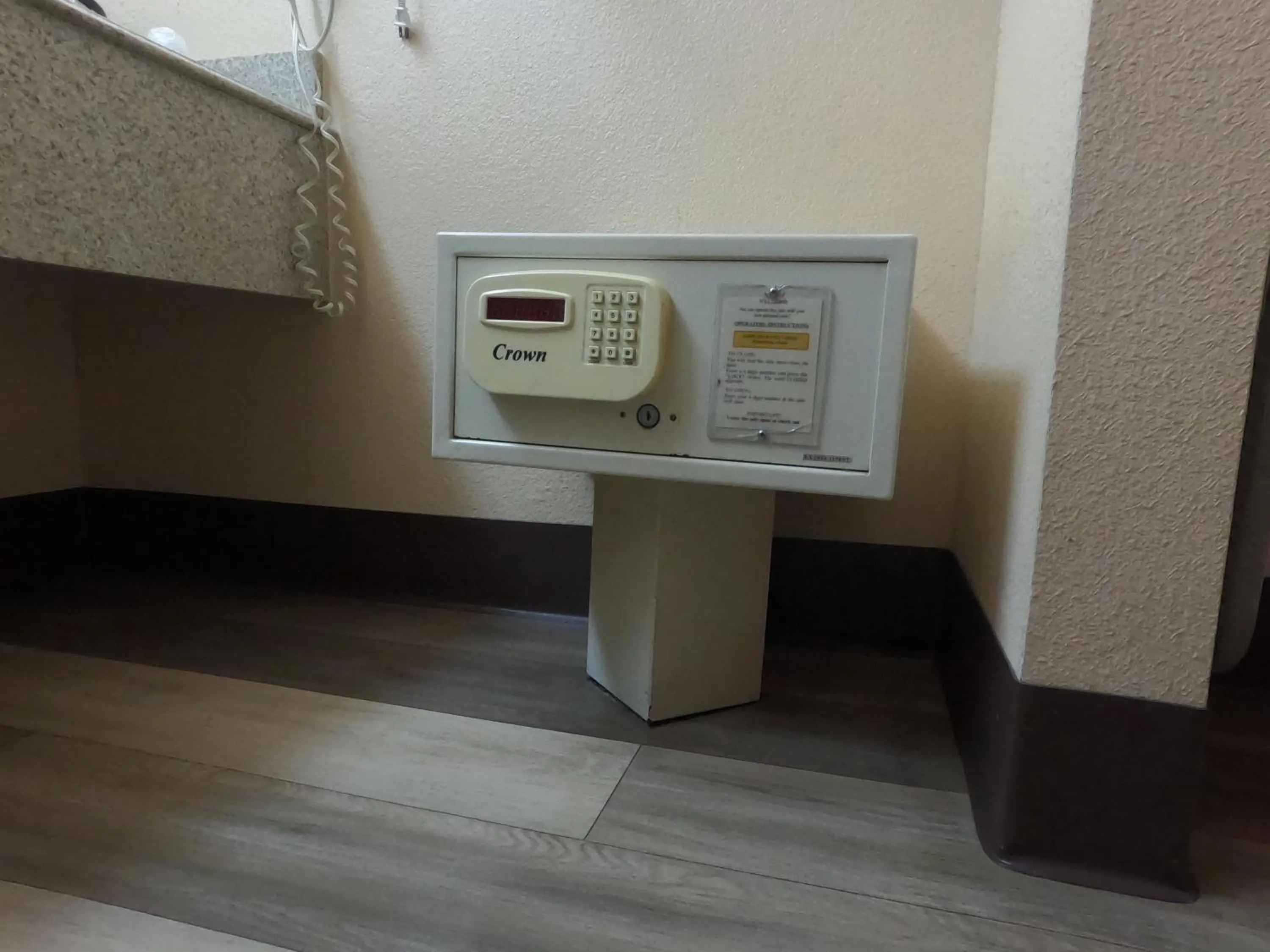 Econo Lodge Inn & Suites San Antonio near Frost Bank Center