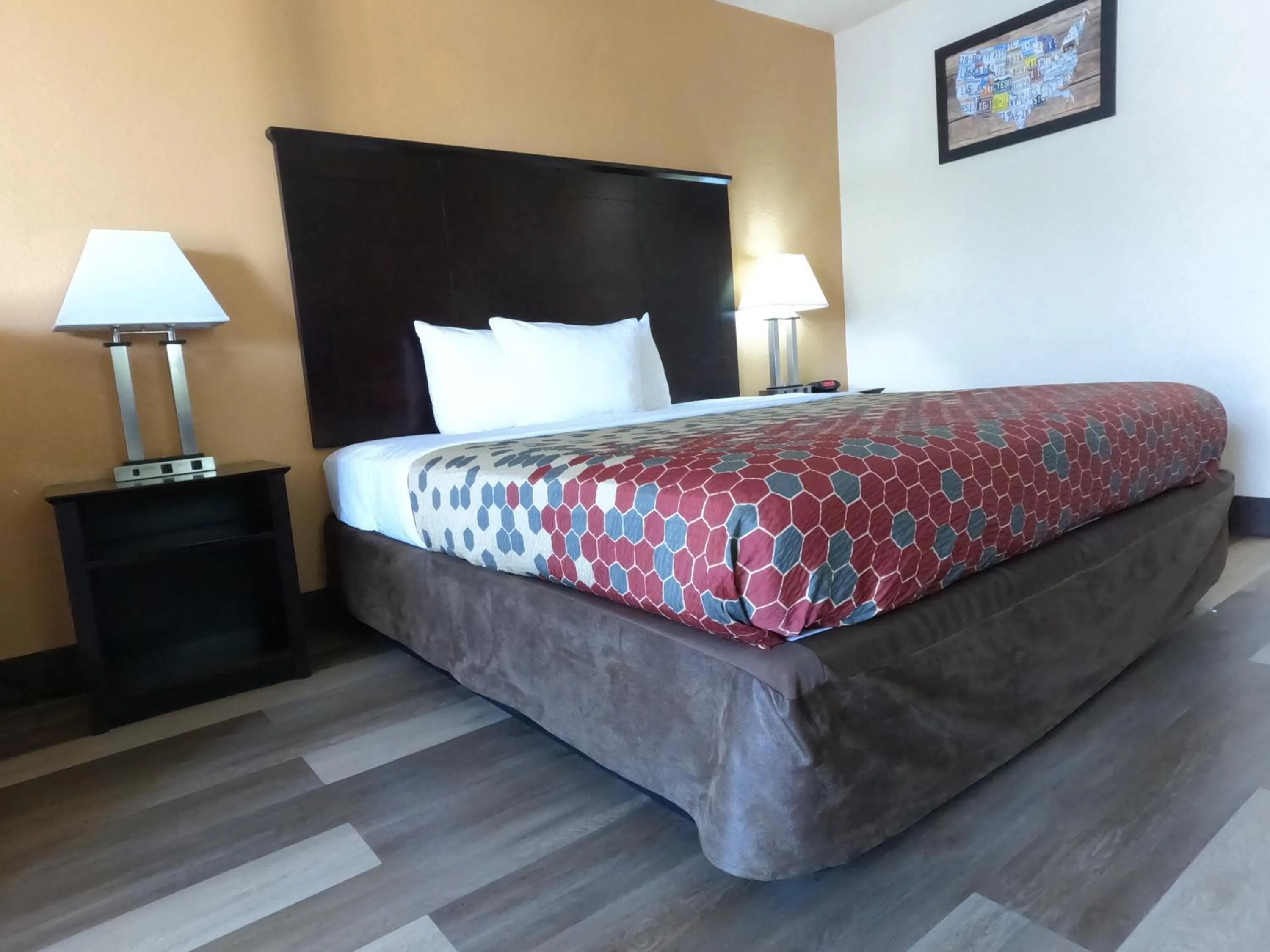 Bed in Econo Lodge Inn & Suites San Antonio near Frost Bank Center