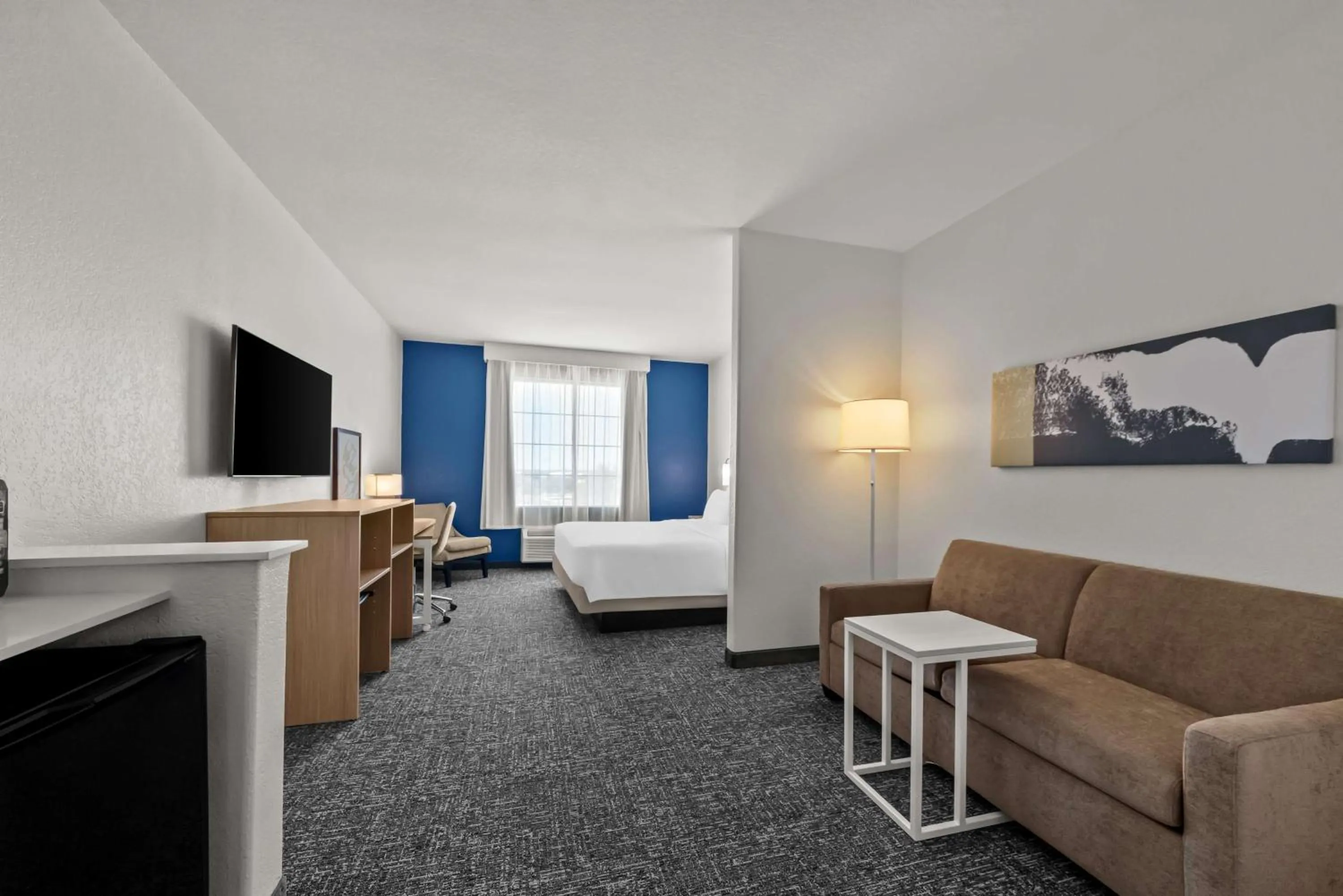 Living room, Bed in Spark by Hilton Selma