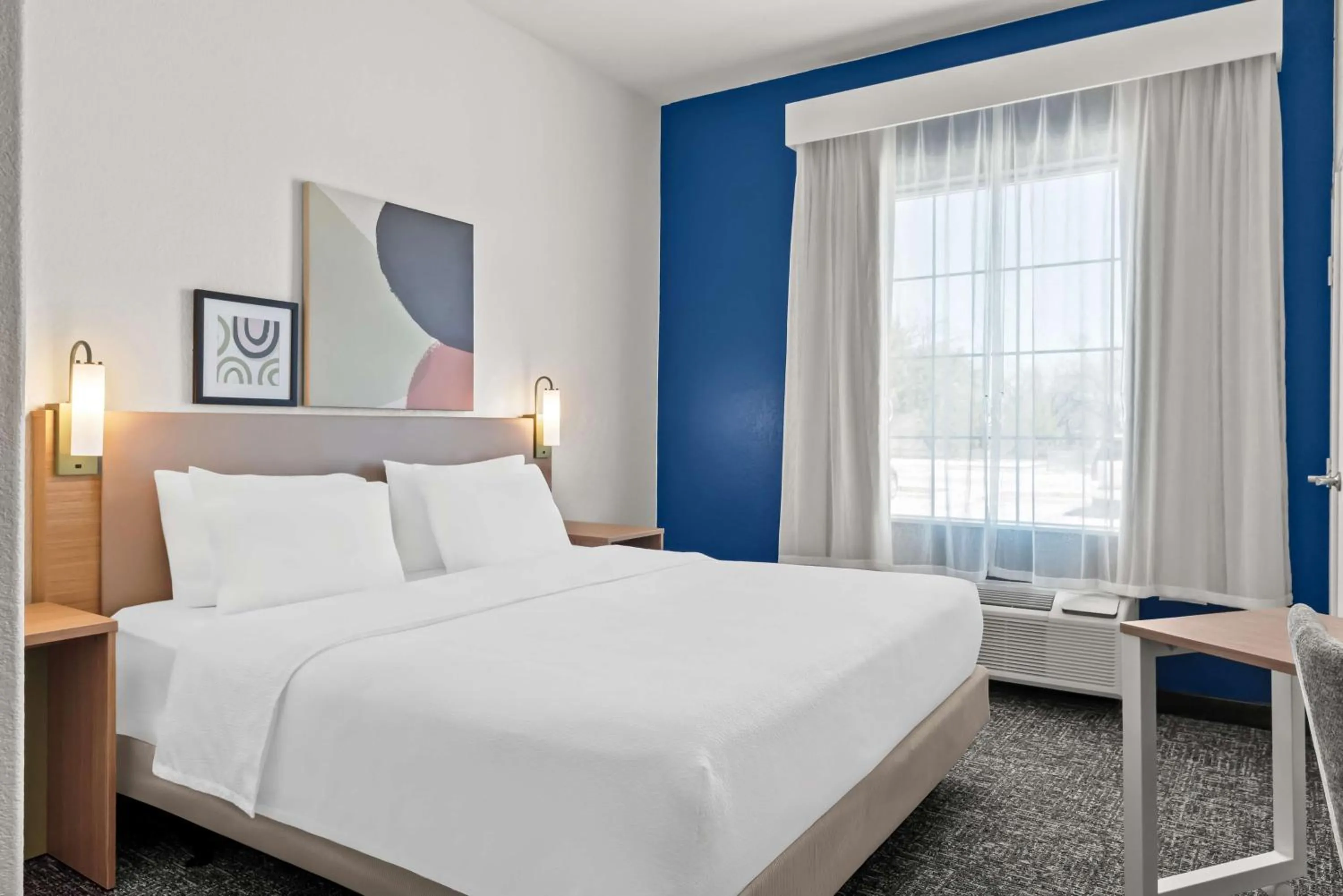 Bed in Spark by Hilton Selma