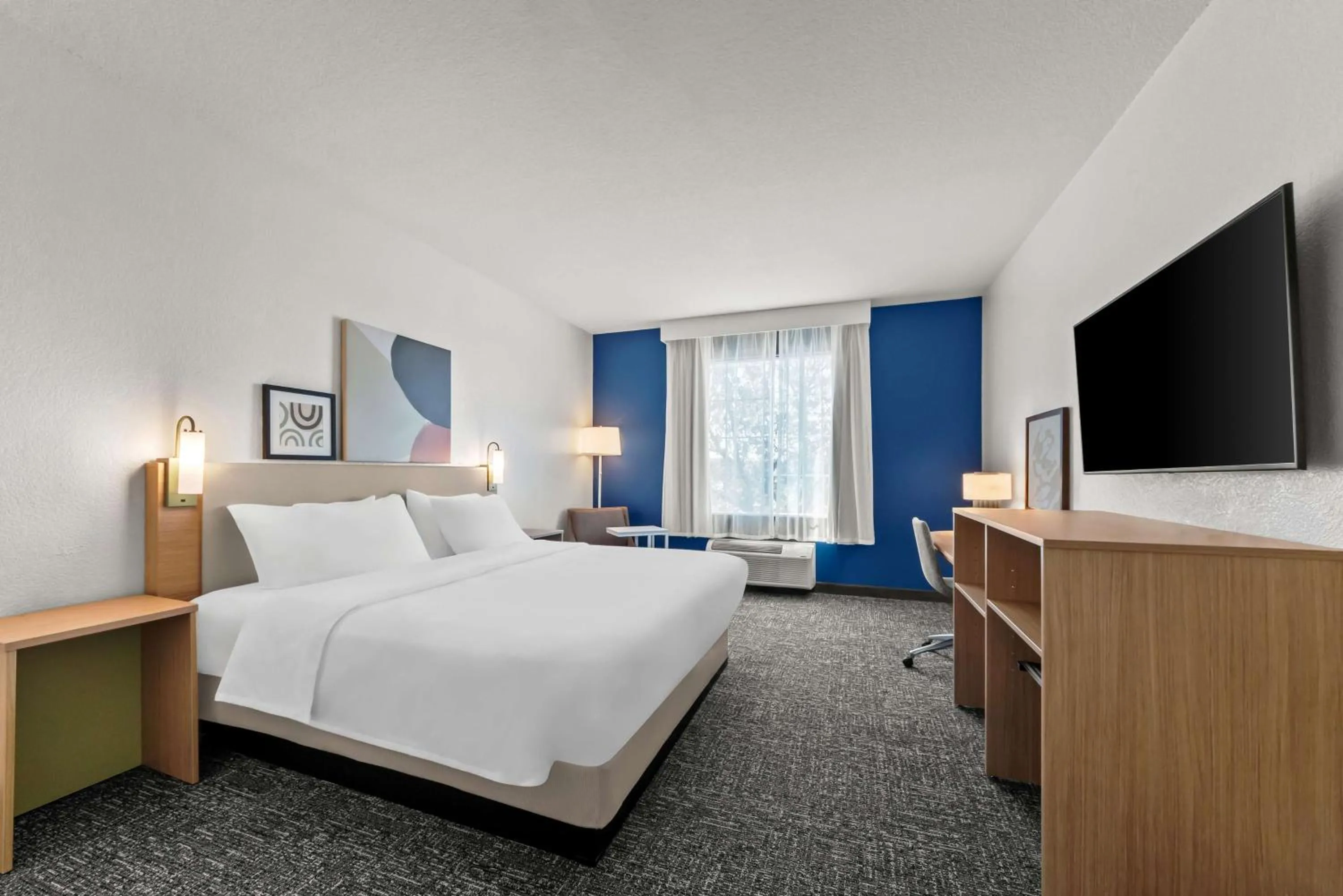 Bed in Spark by Hilton Selma