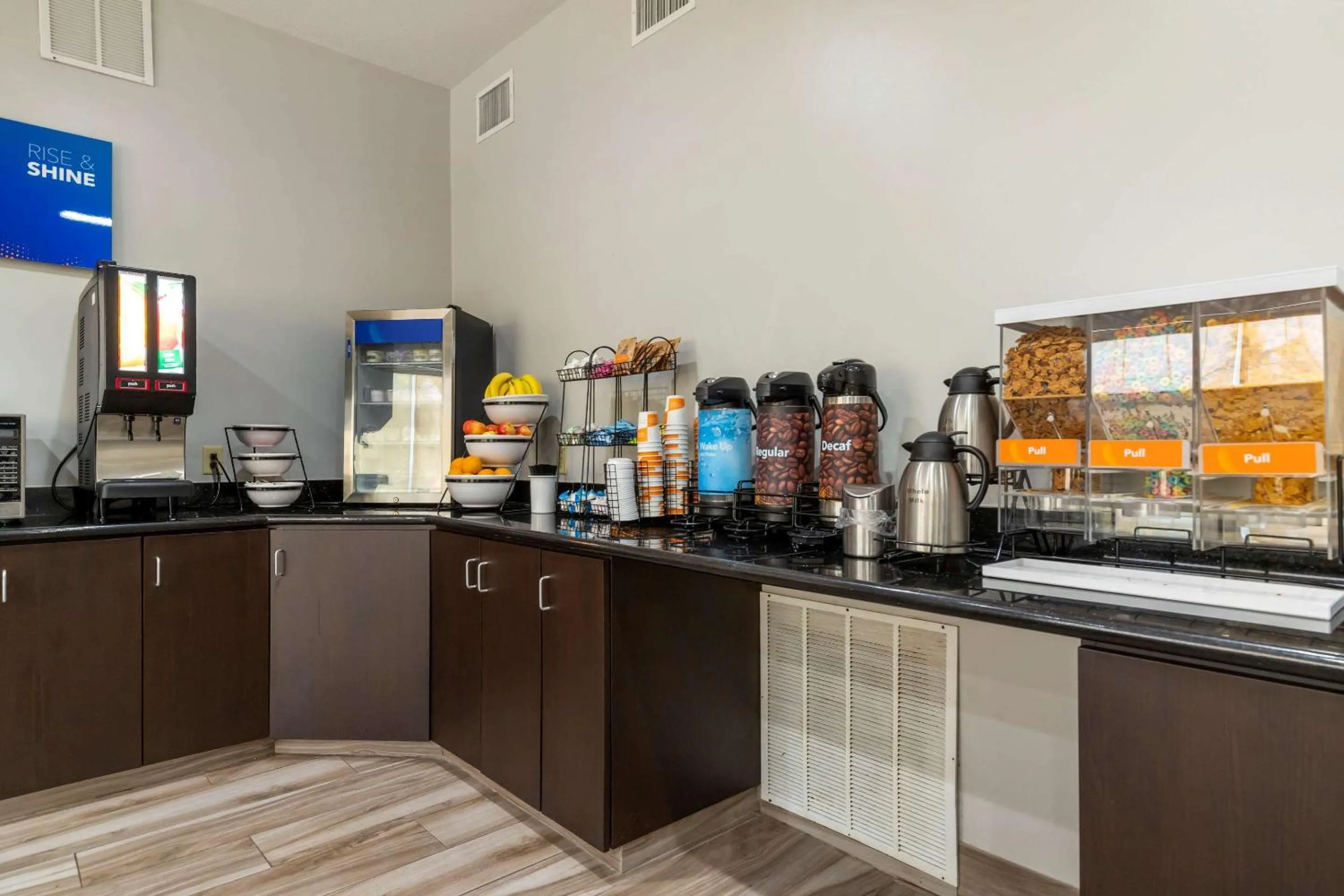 Restaurant/places to eat in Comfort Inn & Suites Selma near Randolph AFB