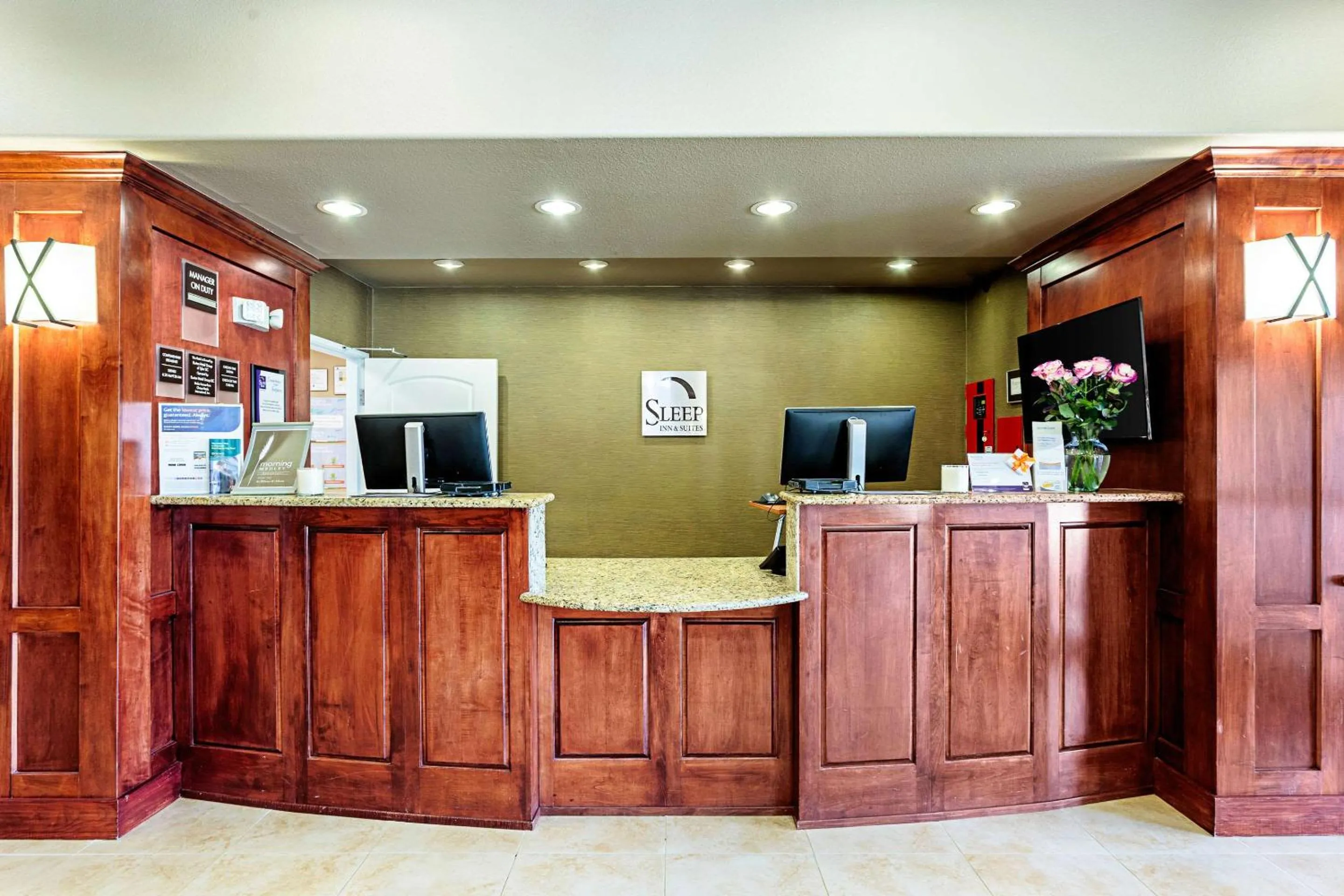 Lobby or reception in Sleep Inn & Suites Tyler South