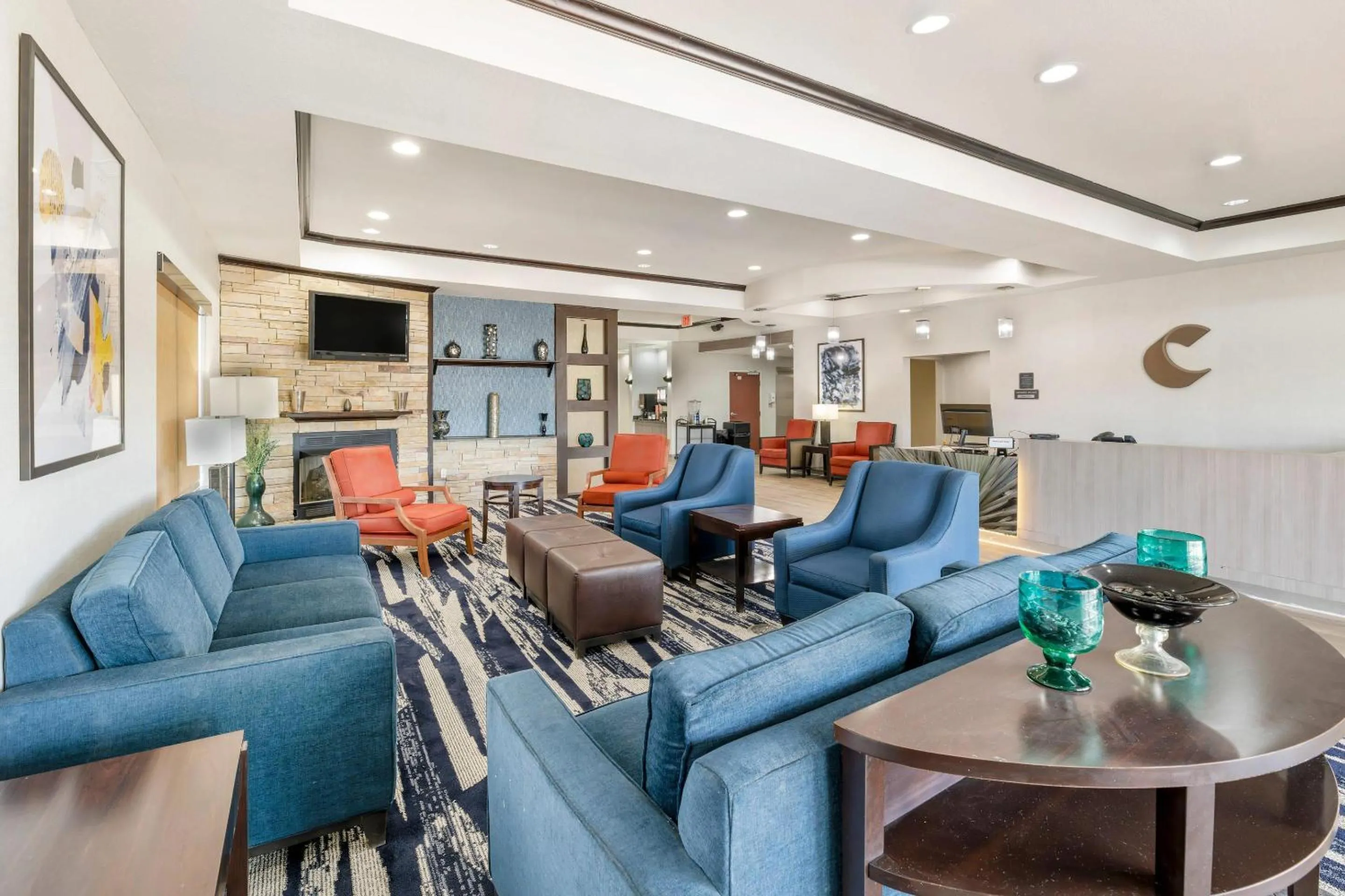 Lobby or reception in Comfort Suites Pecos