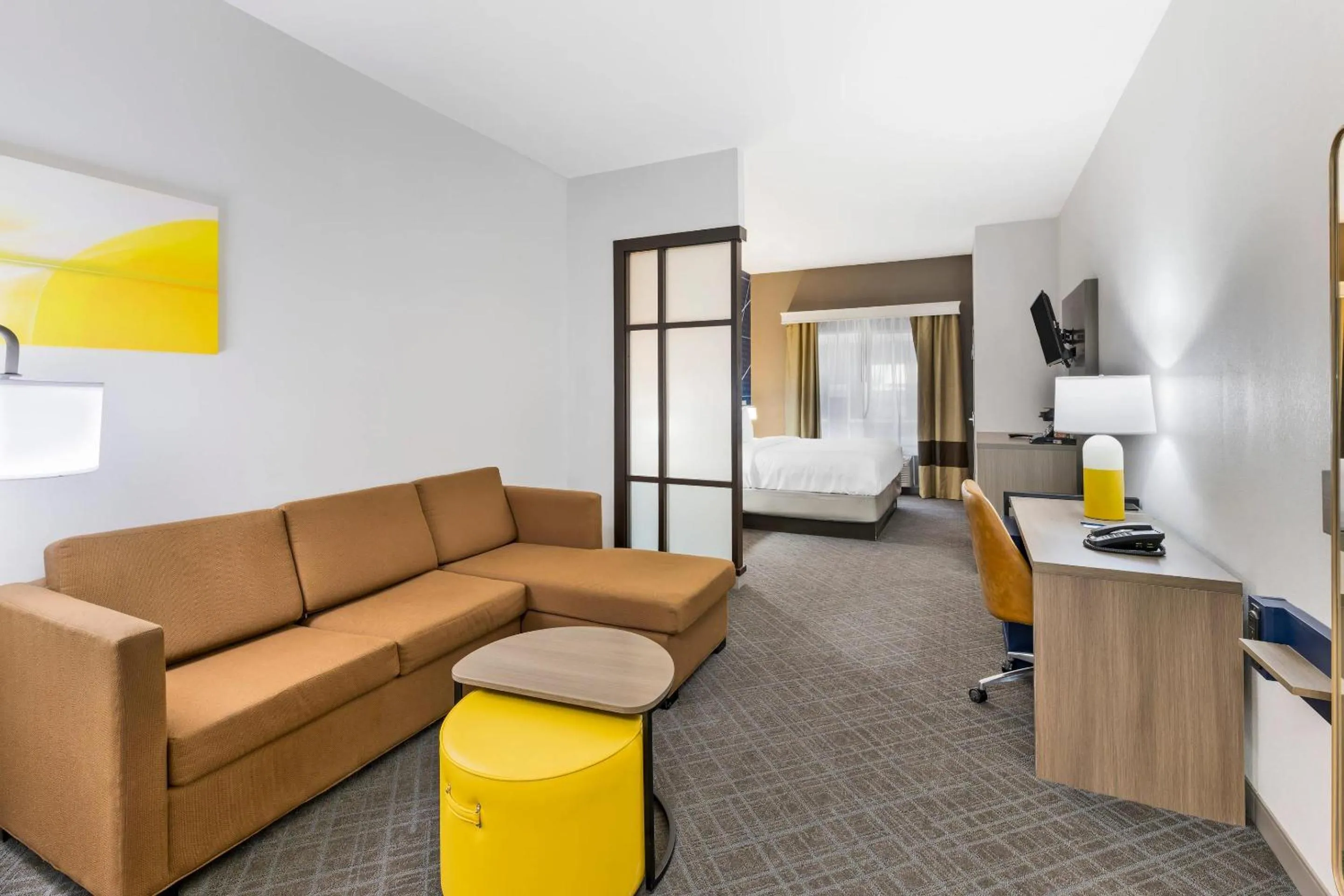 Bedroom, Bed in Comfort Suites Pecos