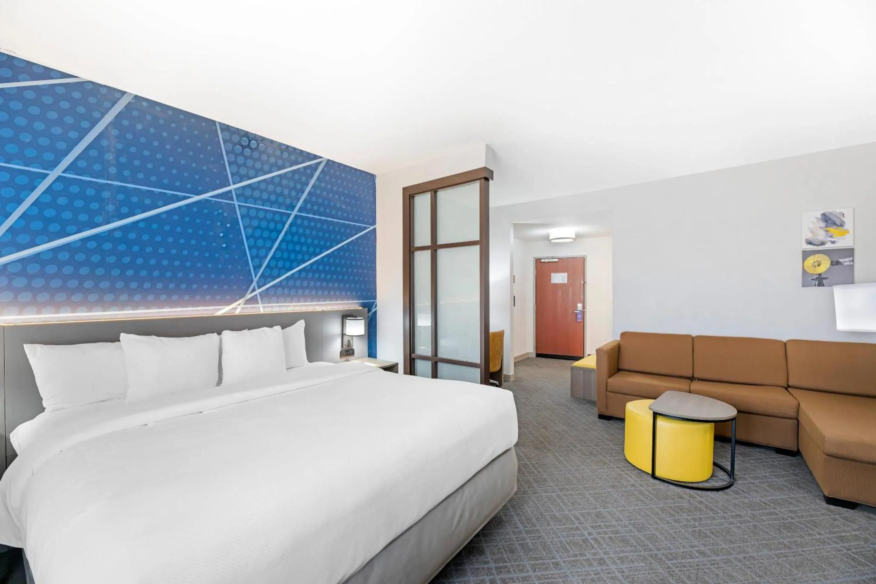 Bedroom, Bed in Comfort Suites Pecos