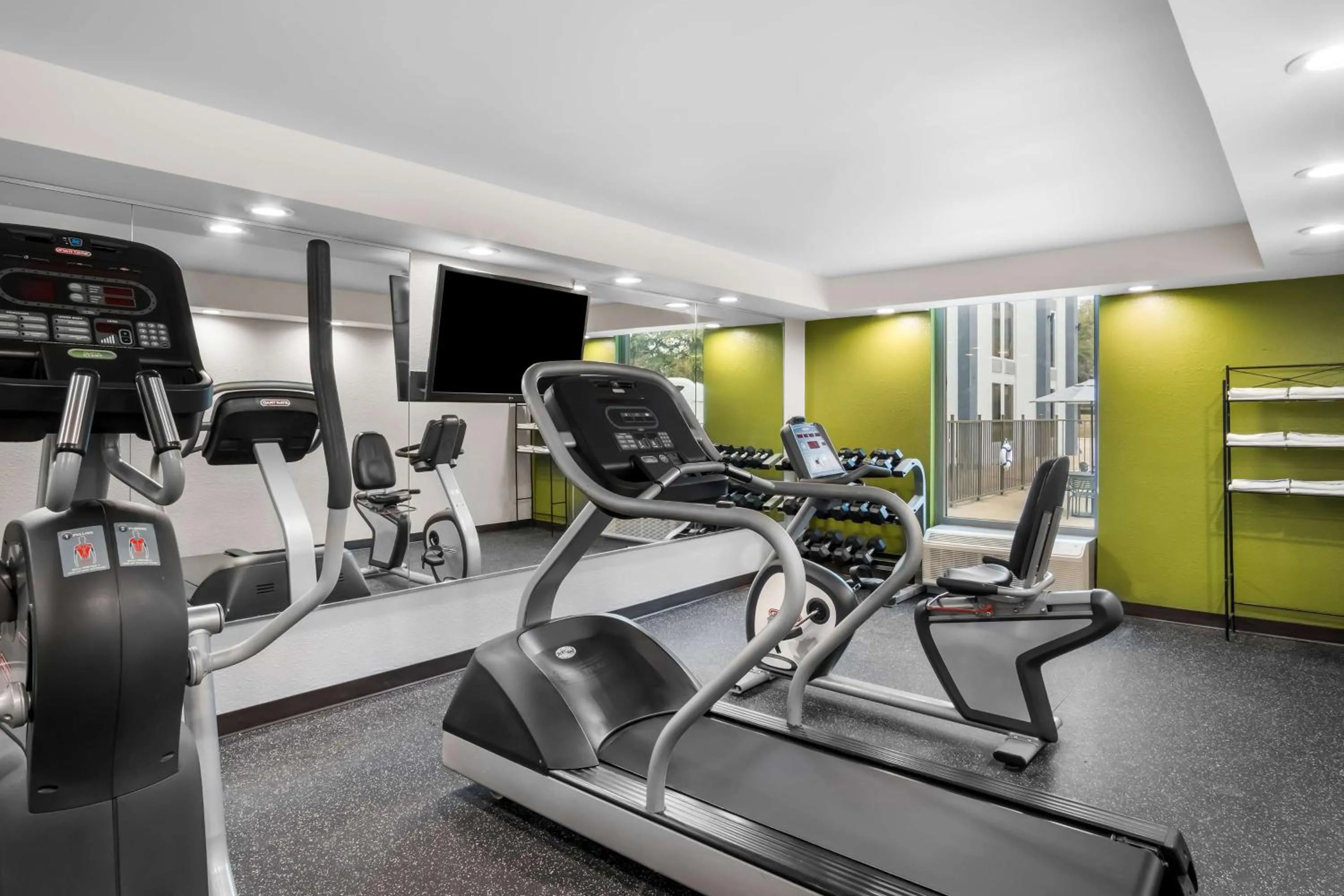 Fitness centre/facilities in Spark by Hilton Richardson Dallas