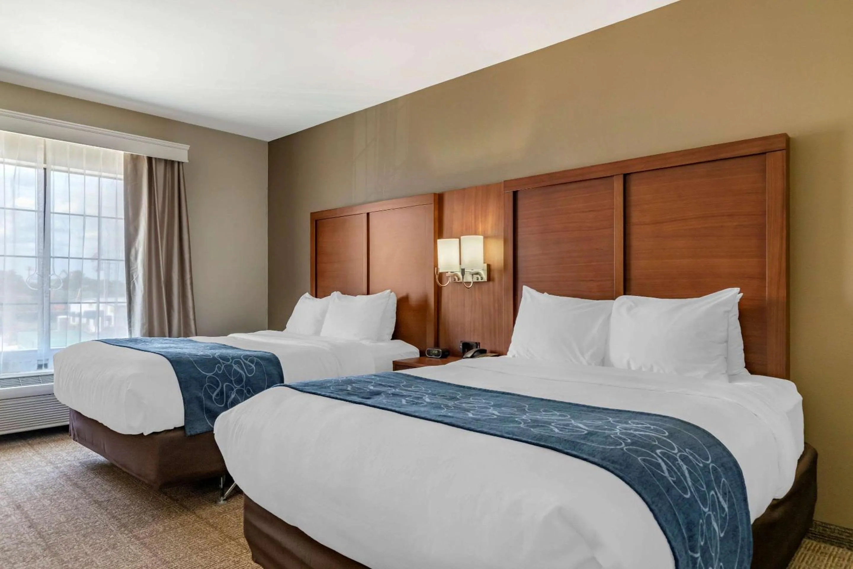 Photo of the whole room, Bed in Comfort Suites Buda - Austin South