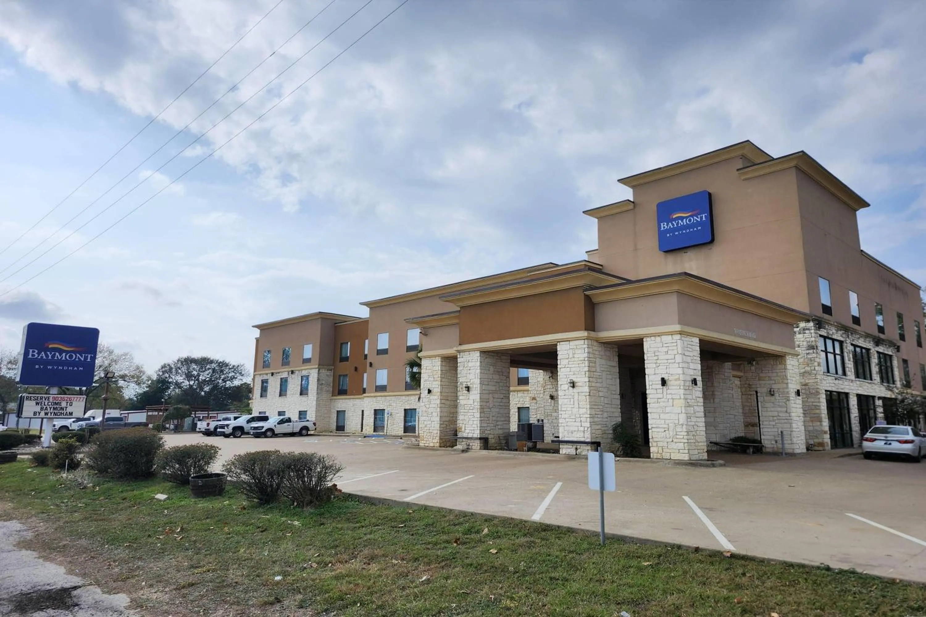 Property building in Baymont by Wyndham Jewett