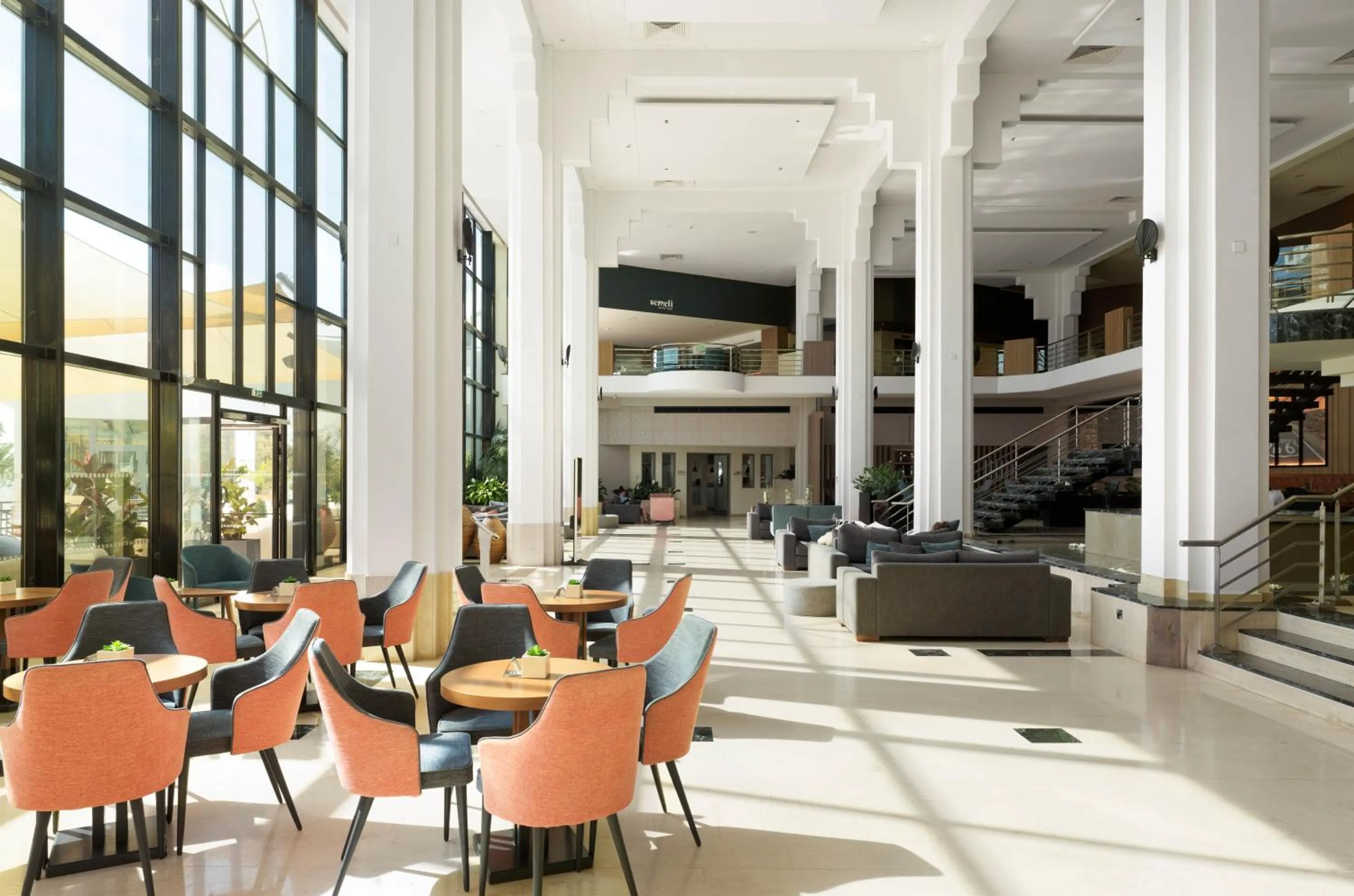 Restaurant/places to eat in St George Beach Hotel & Spa Resort