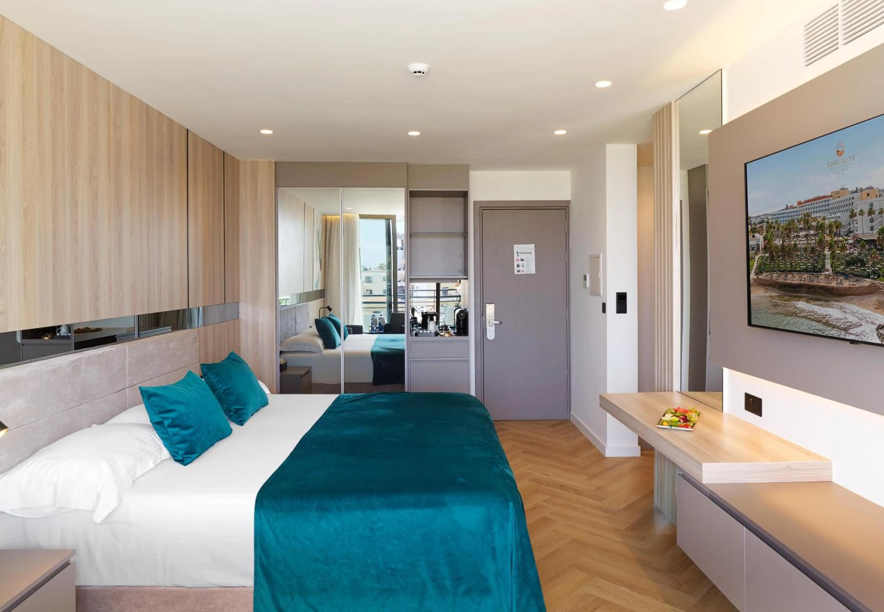 Bedroom, Bed in St George Beach Hotel & Spa Resort