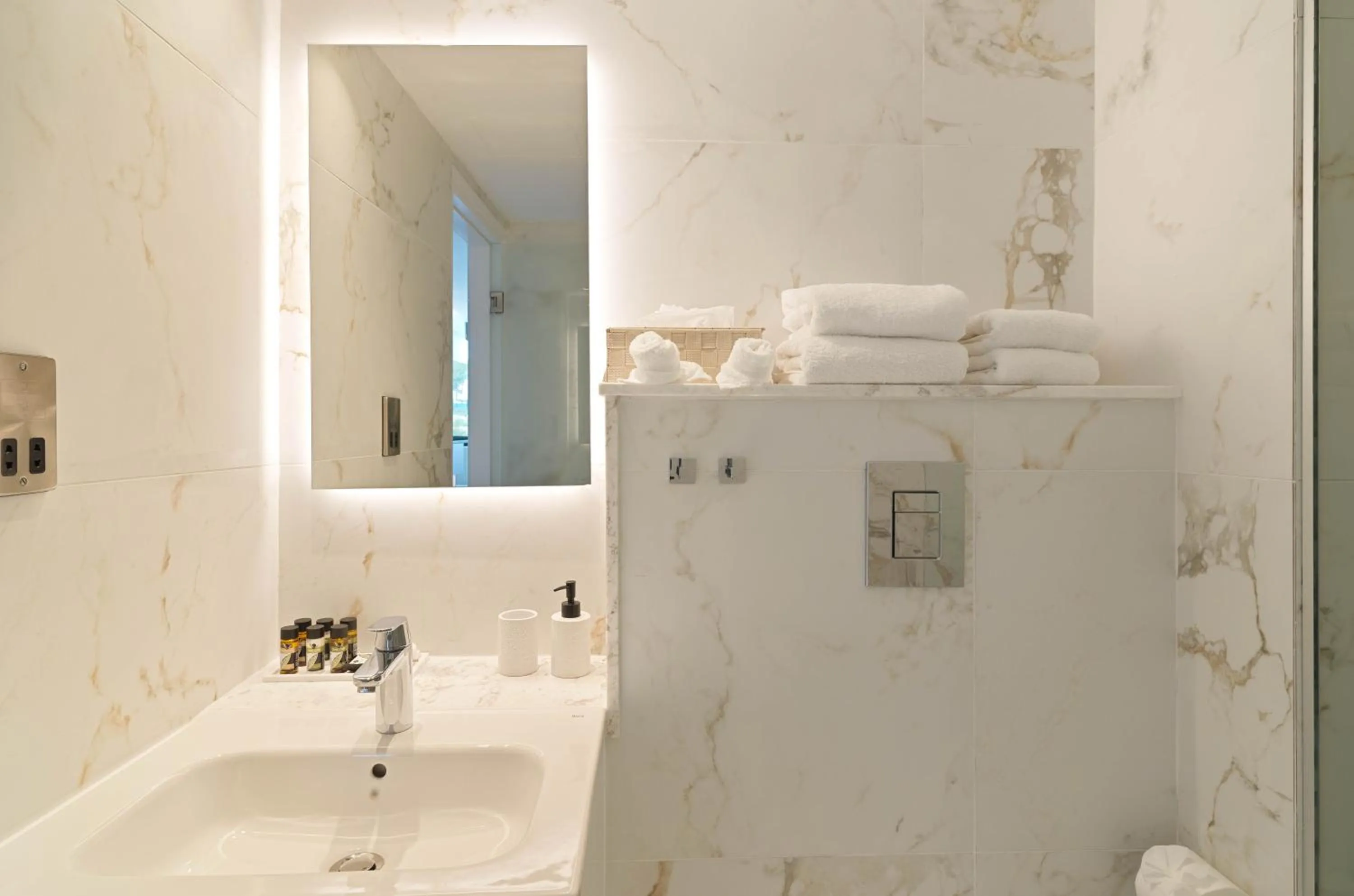 Bathroom in St George Beach Hotel & Spa Resort