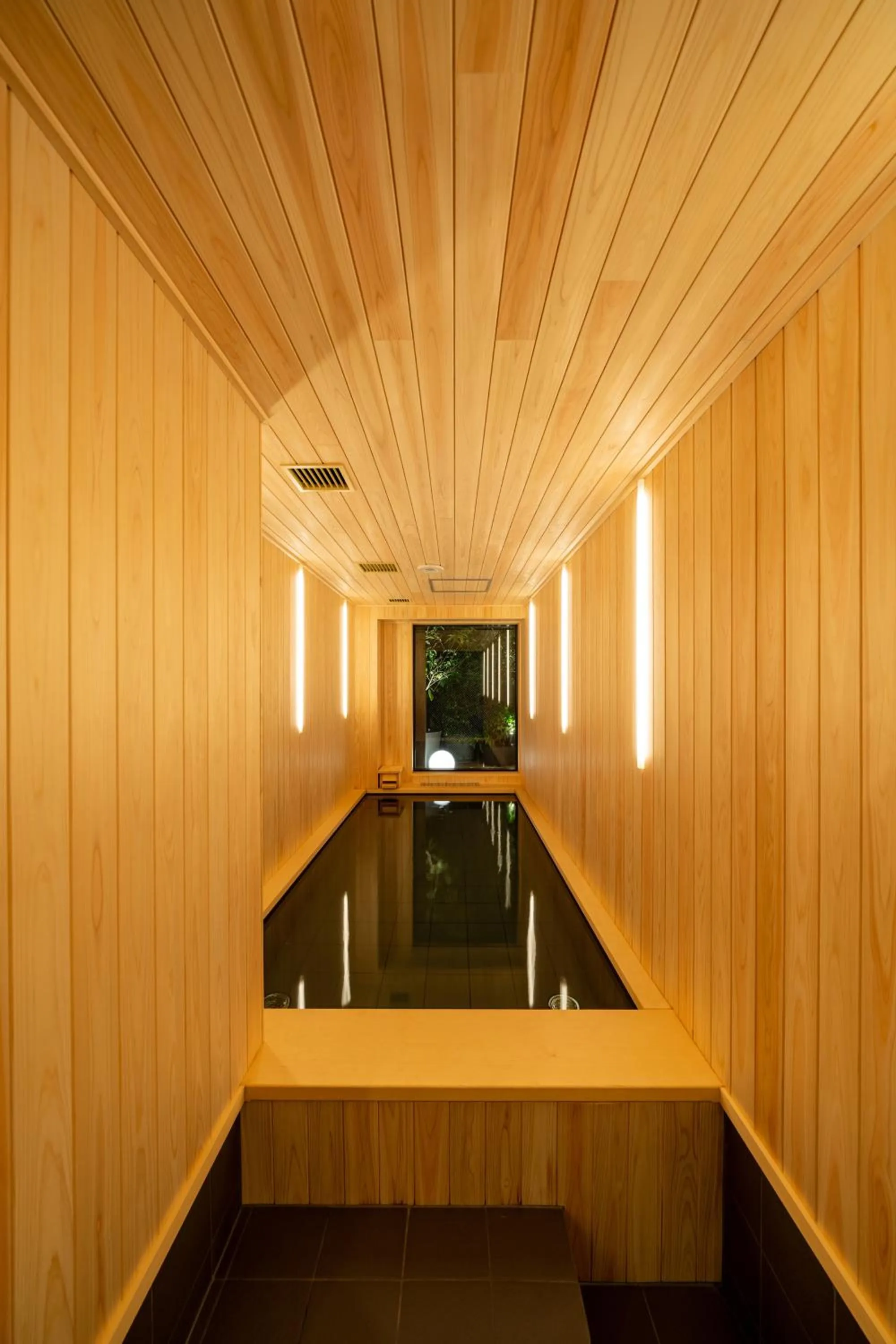 Public Bath in CAFE/MINIMAL HOTEL OUR OUR