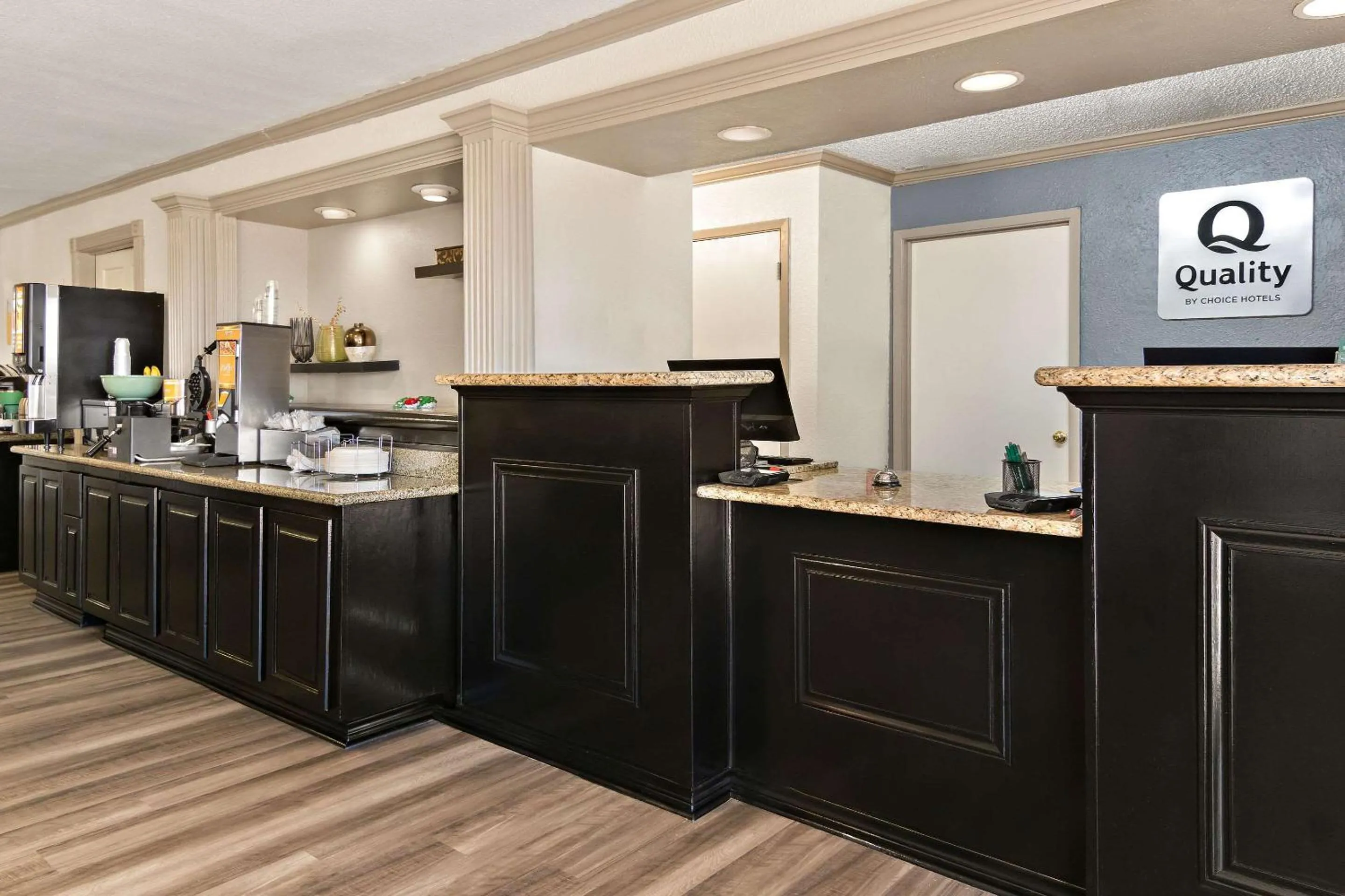 Lobby or reception in Quality Inn & Suites Weatherford