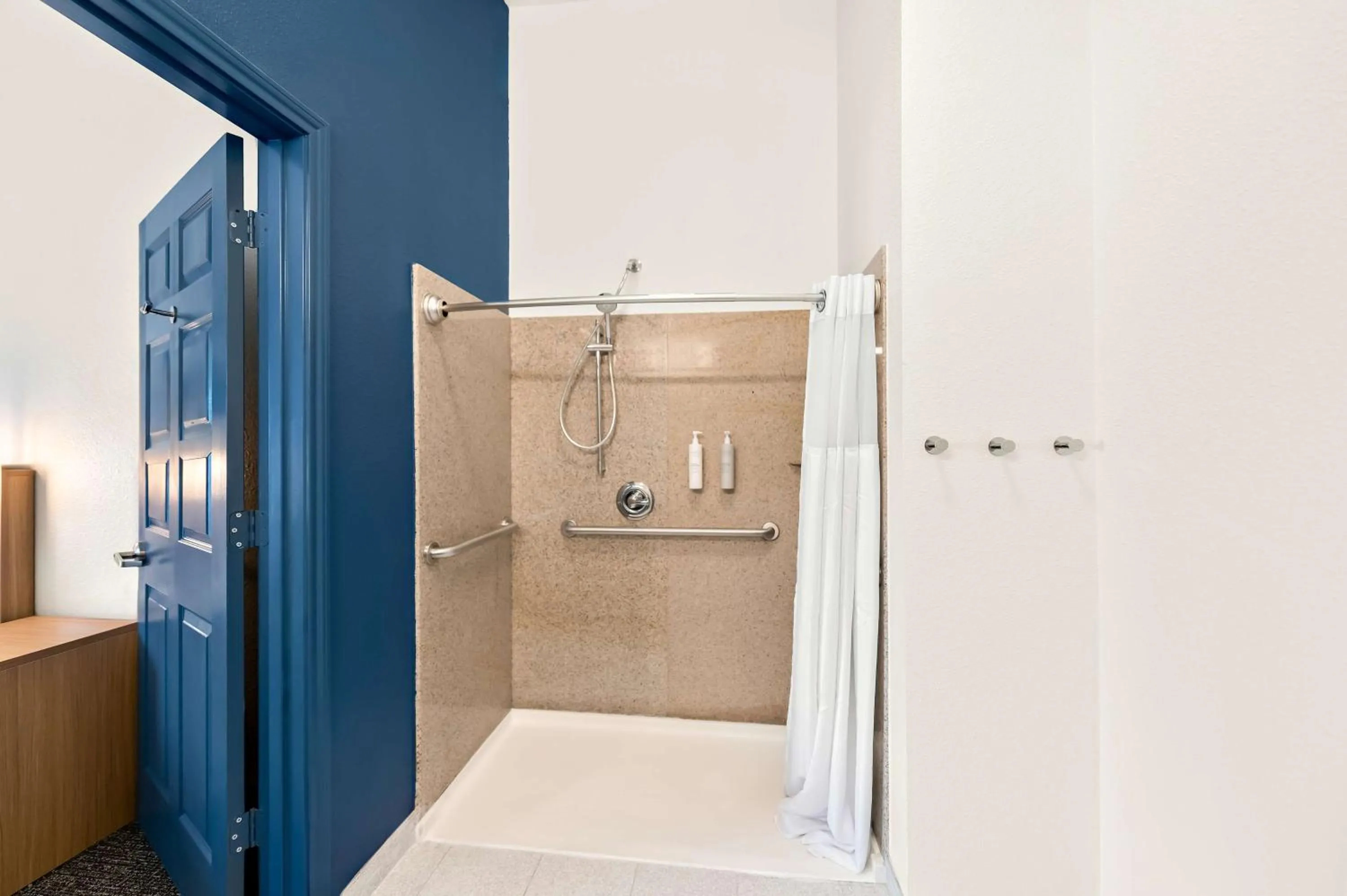 Bathroom in Spark By Hilton Longview