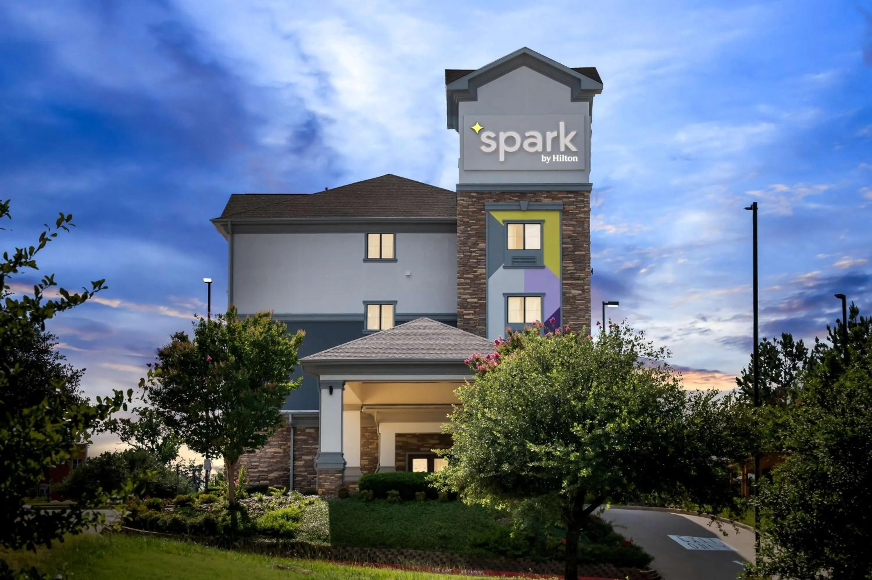 Property building in Spark By Hilton Longview