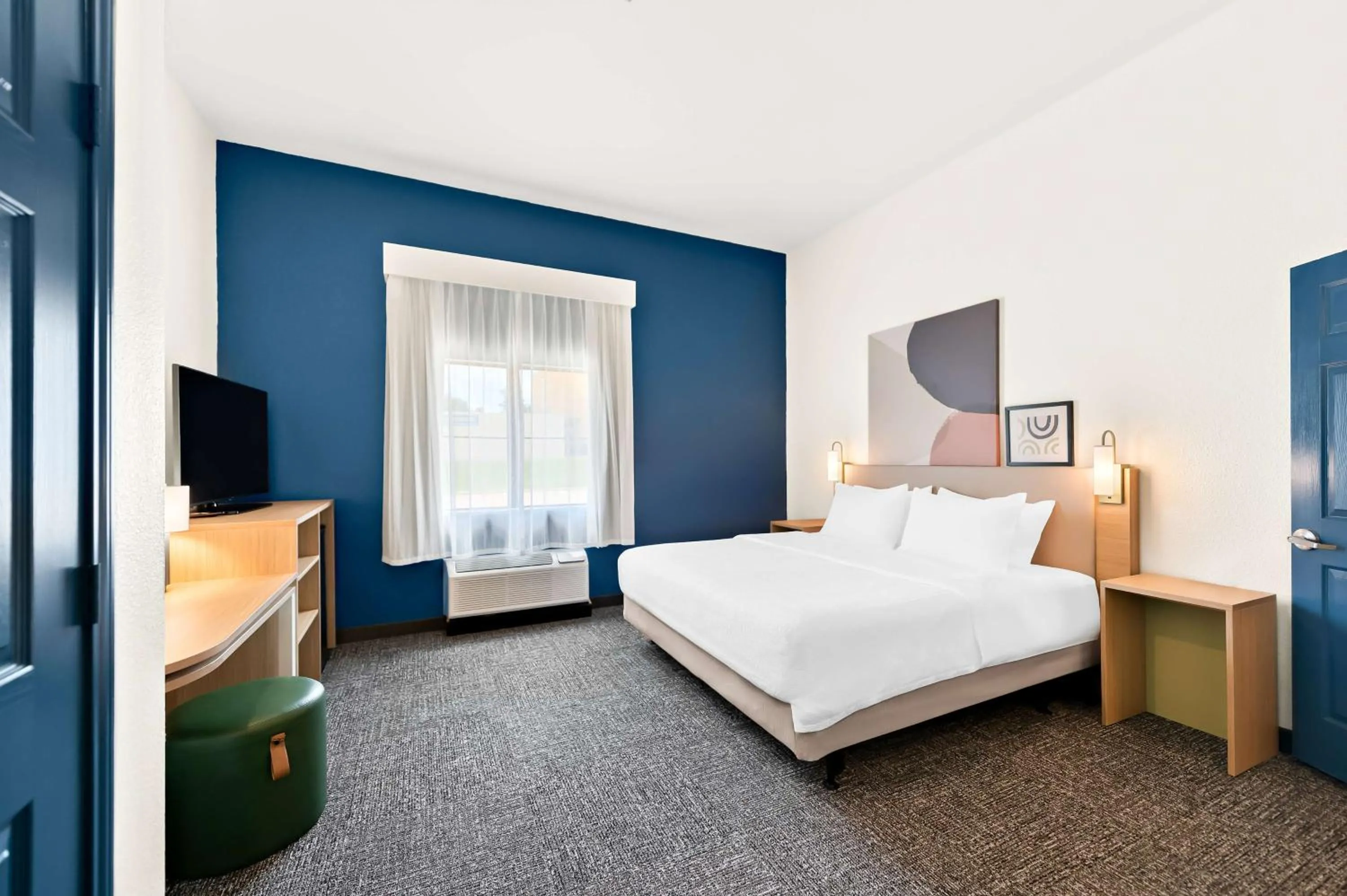 Bed in Spark By Hilton Longview