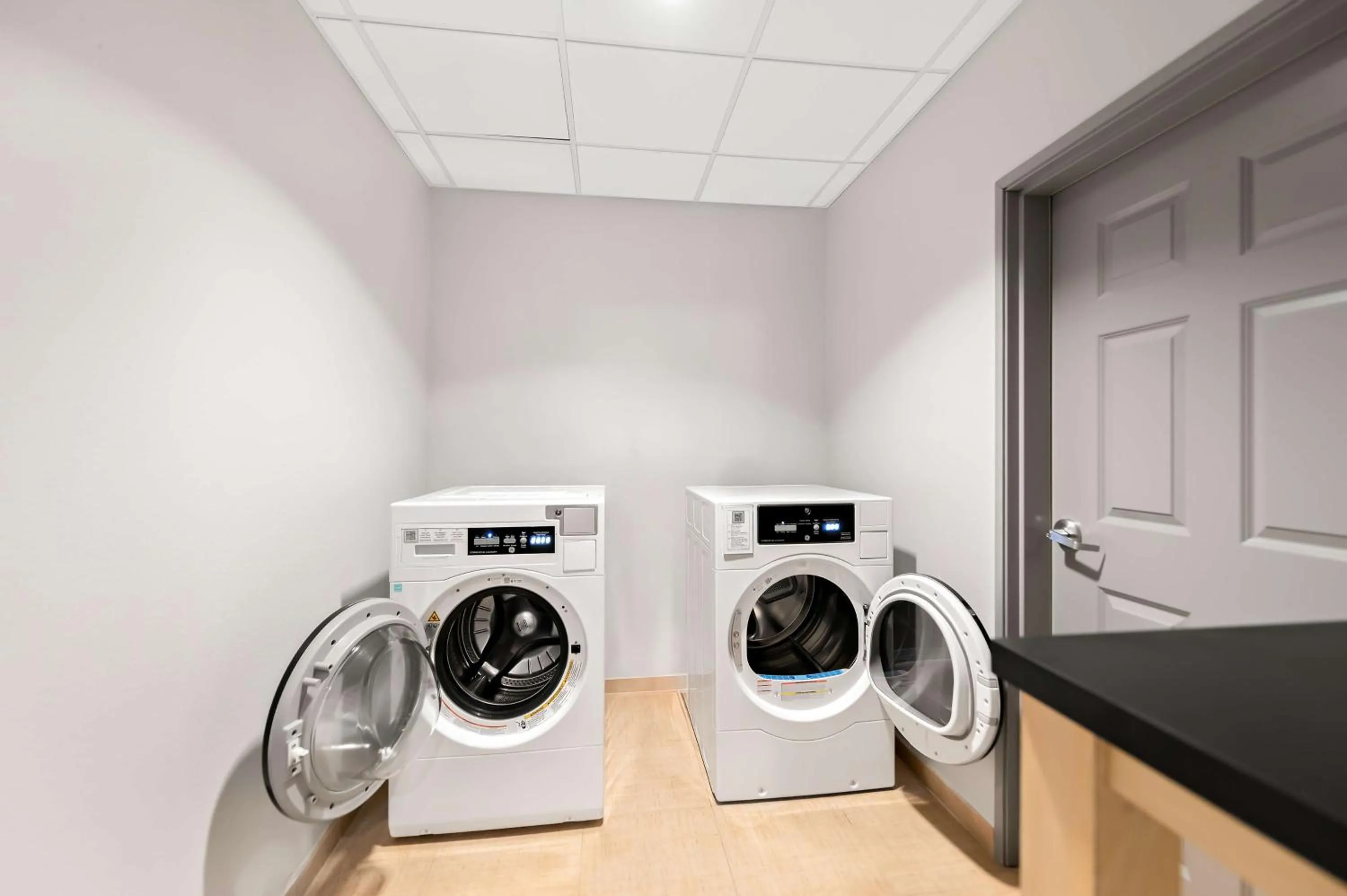 laundry in Spark By Hilton Longview