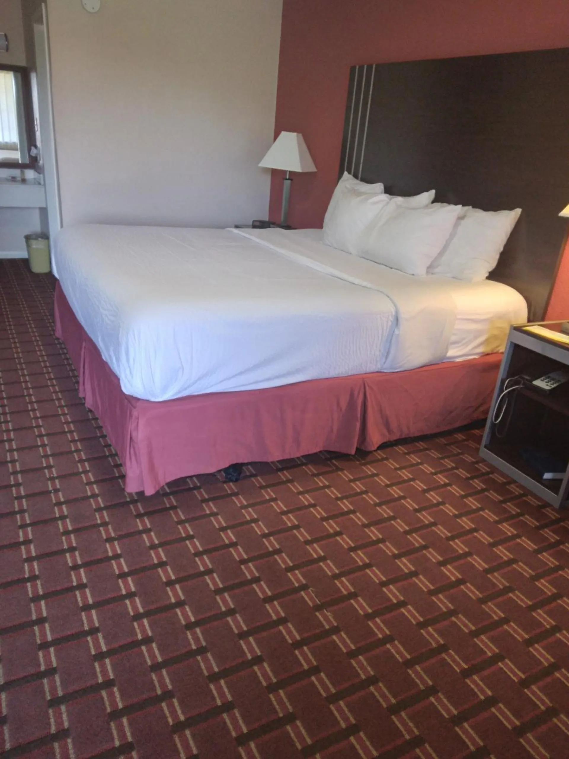 Bed in Days Inn by Wyndham College Station University Drive
