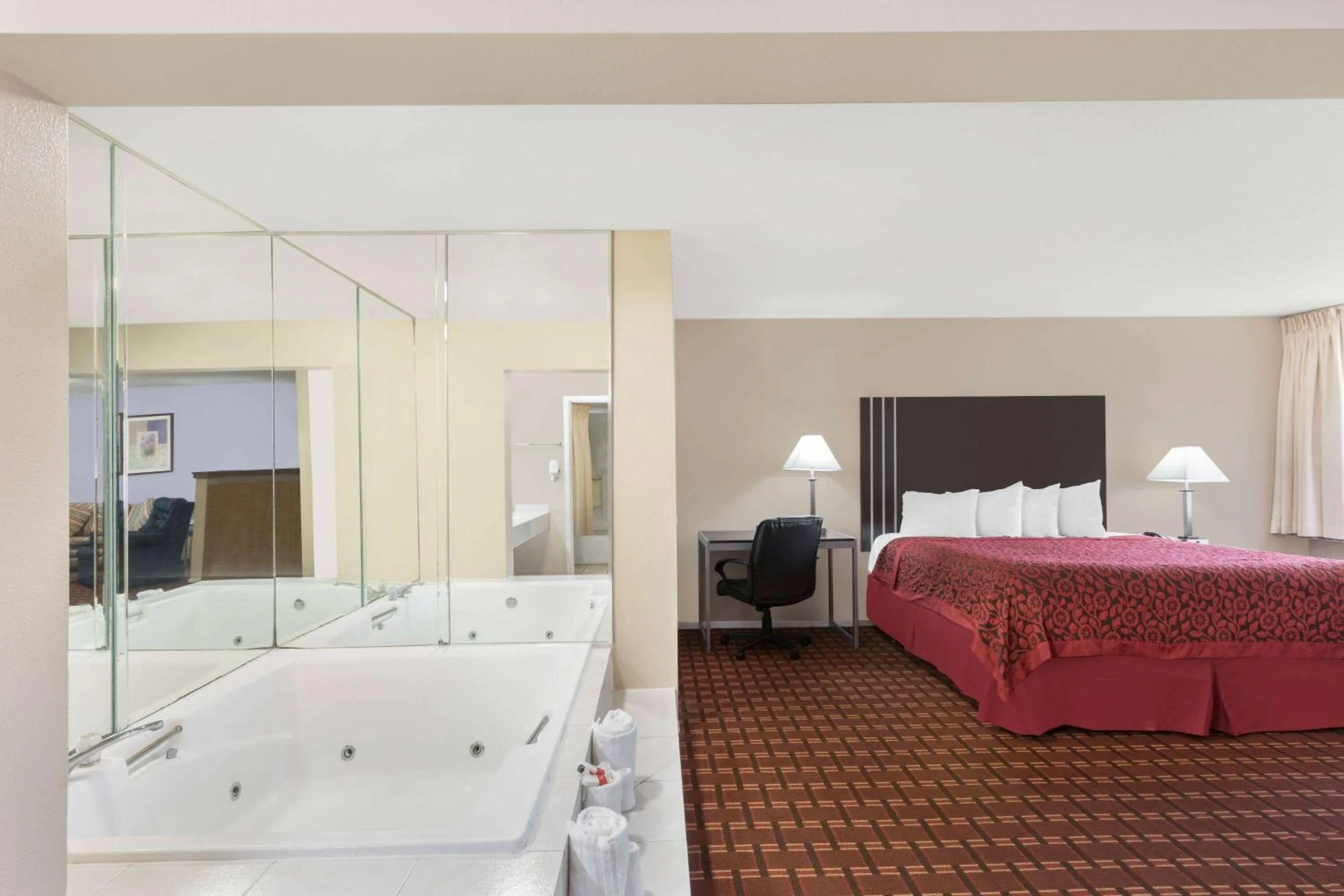 Photo of the whole room, Bed in Days Inn by Wyndham College Station University Drive