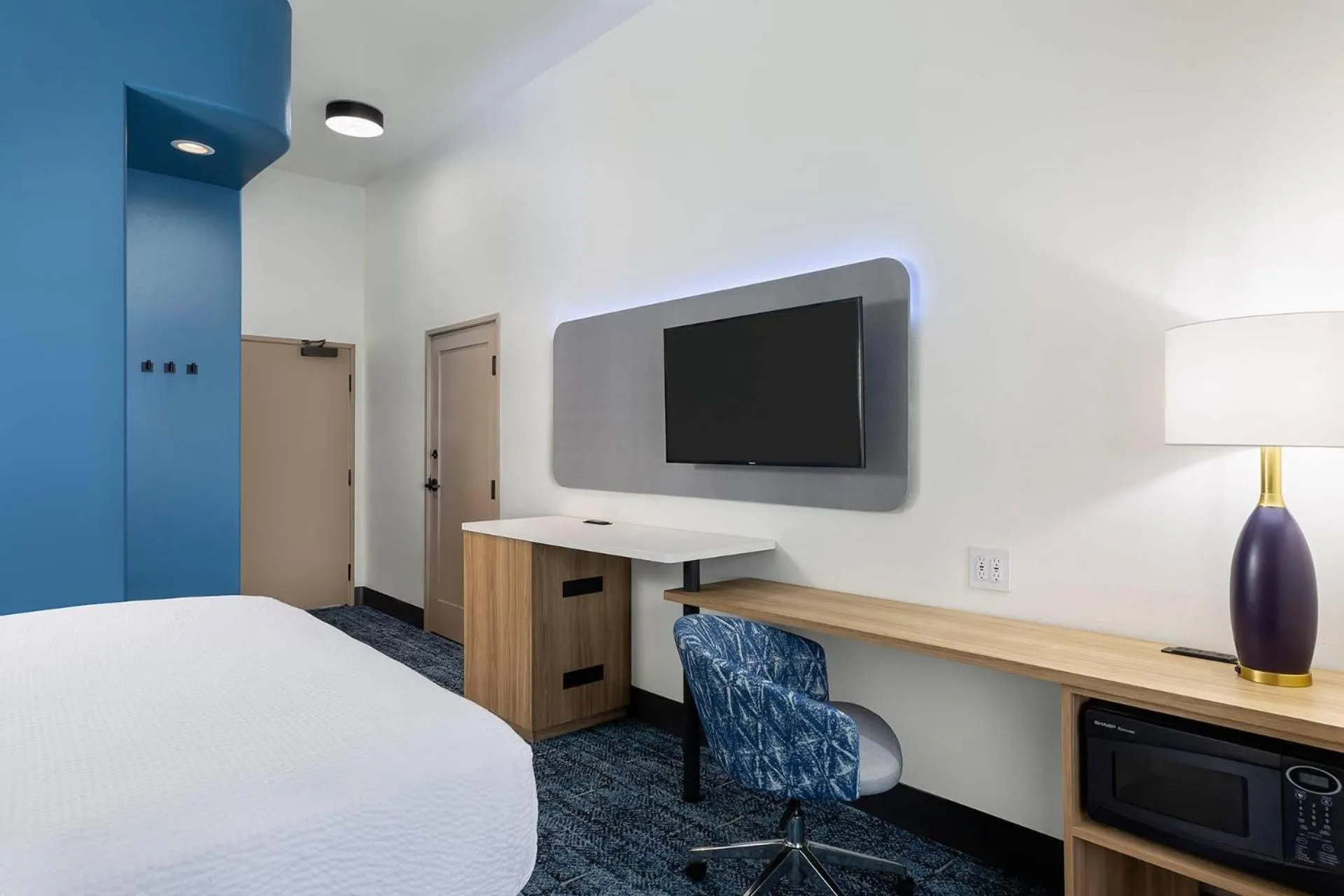 Bedroom, Bed in Sleep Inn & Suites Round Rock - Austin North