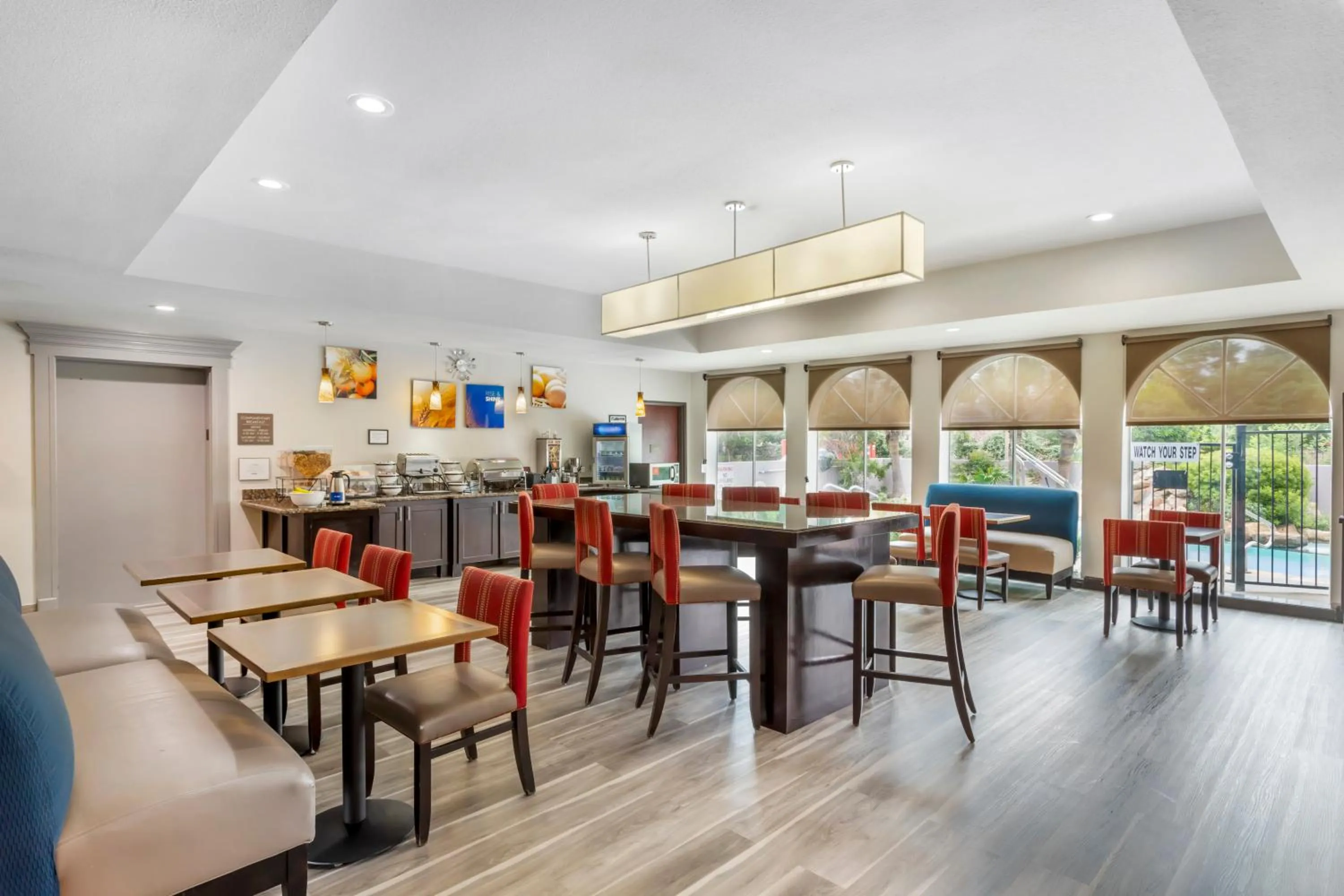 Comfort Inn & Suites Houston FM1960 - Champions