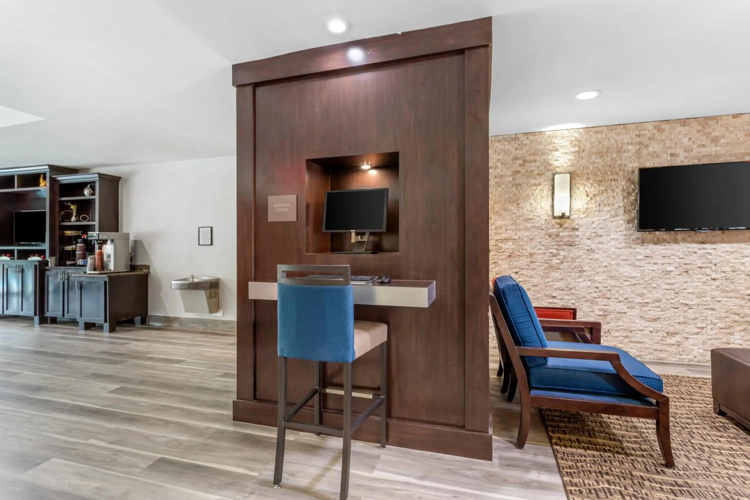 Business facilities in Comfort Inn & Suites Houston FM1960 - Champions