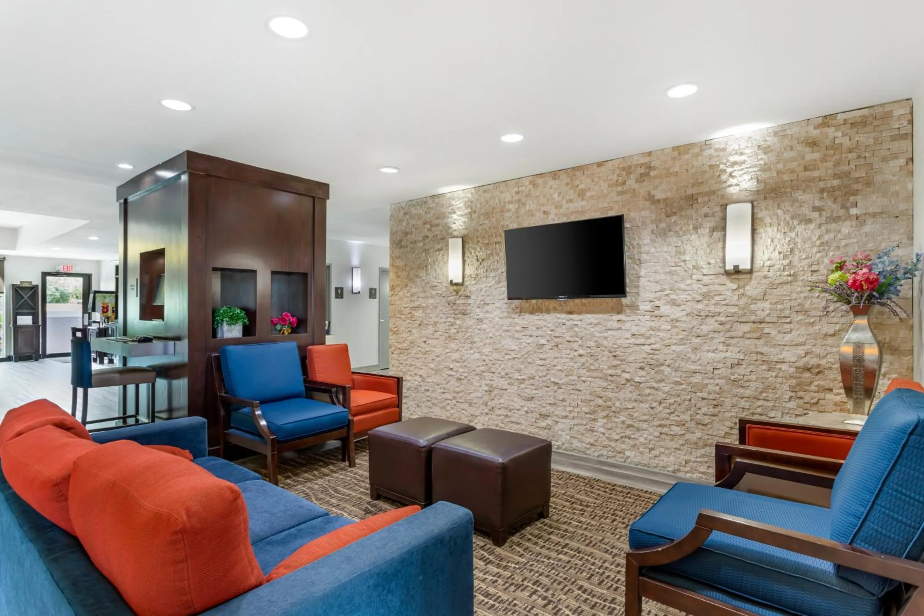 Lobby or reception in Comfort Inn & Suites Houston FM1960 - Champions