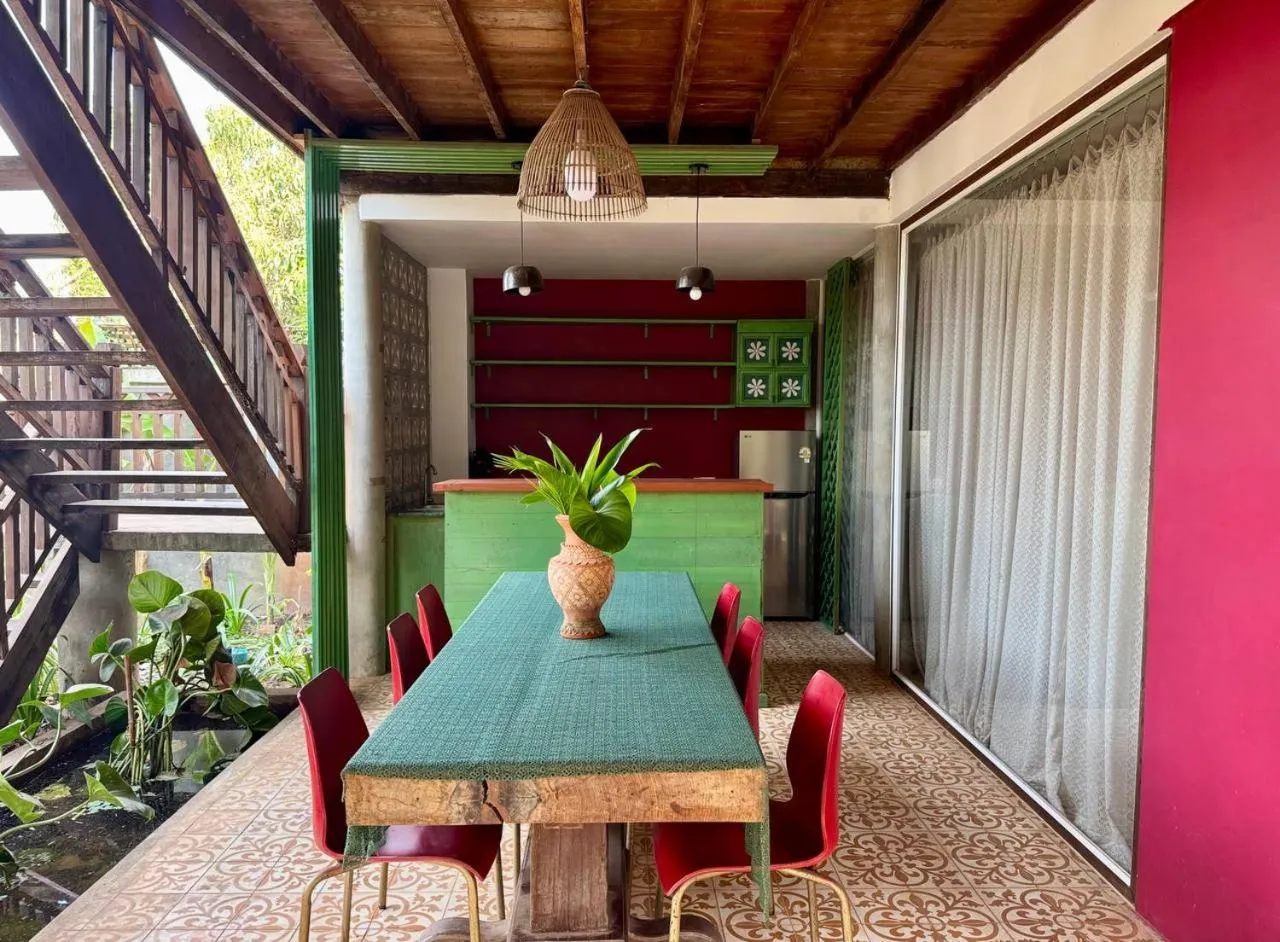 Dining area in Dontrei Villa Angkor