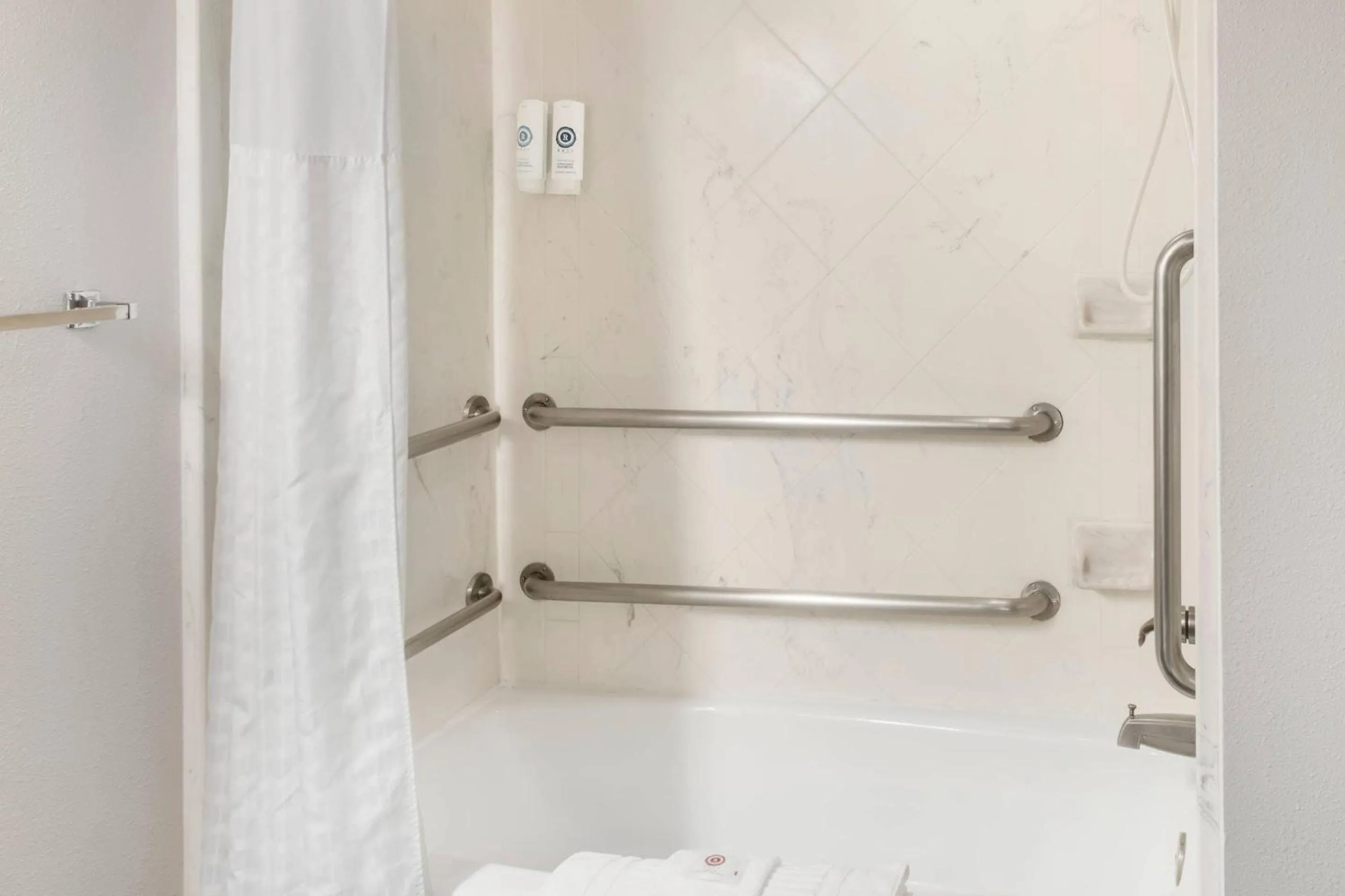 Bedroom in Comfort Inn & Suites El Paso I-10 Airport Area