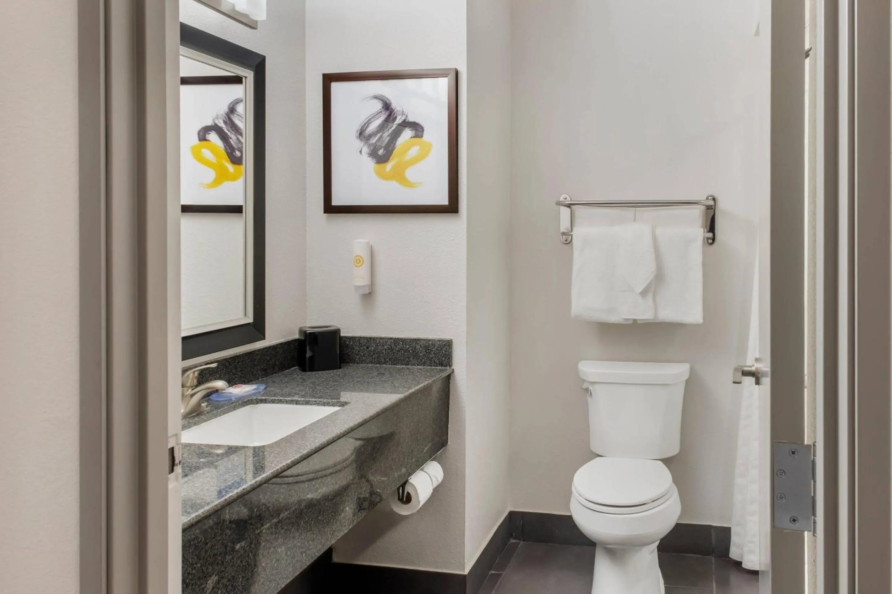 Bedroom in Comfort Inn & Suites El Paso I-10 Airport Area