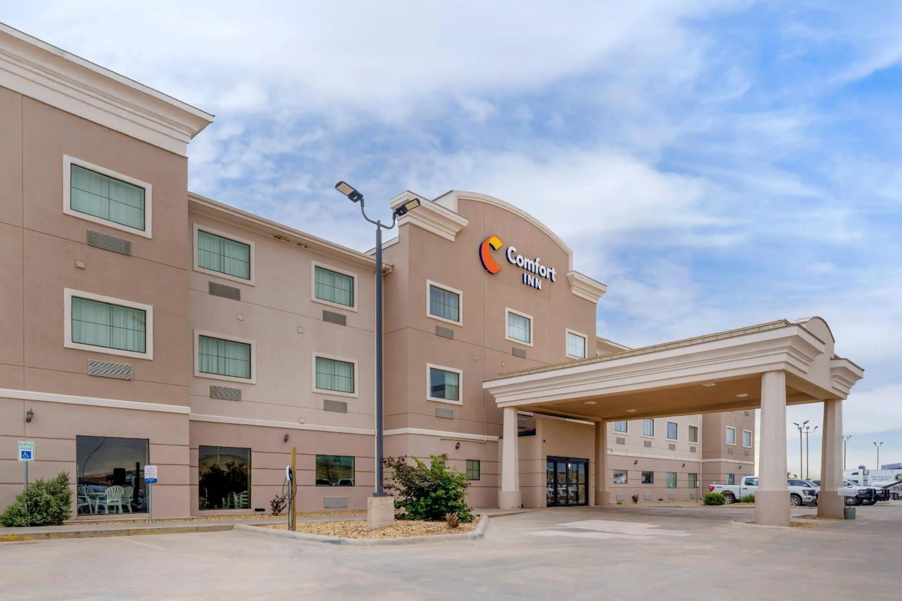 Property building in Comfort Inn I-20 Midland Stanton
