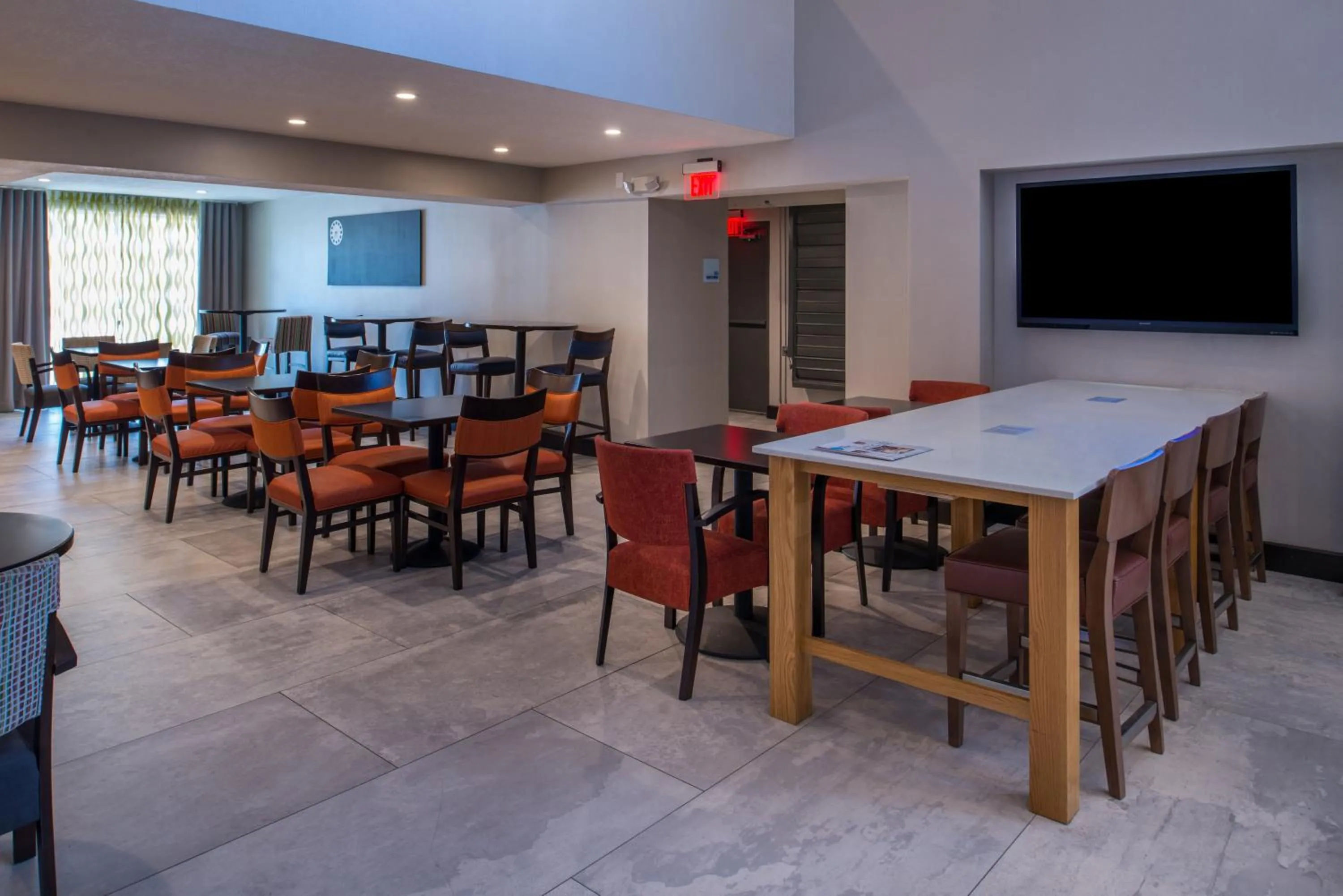 Breakfast in Holiday Inn Express & Suites San Antonio Medical - Six Flags by IHG