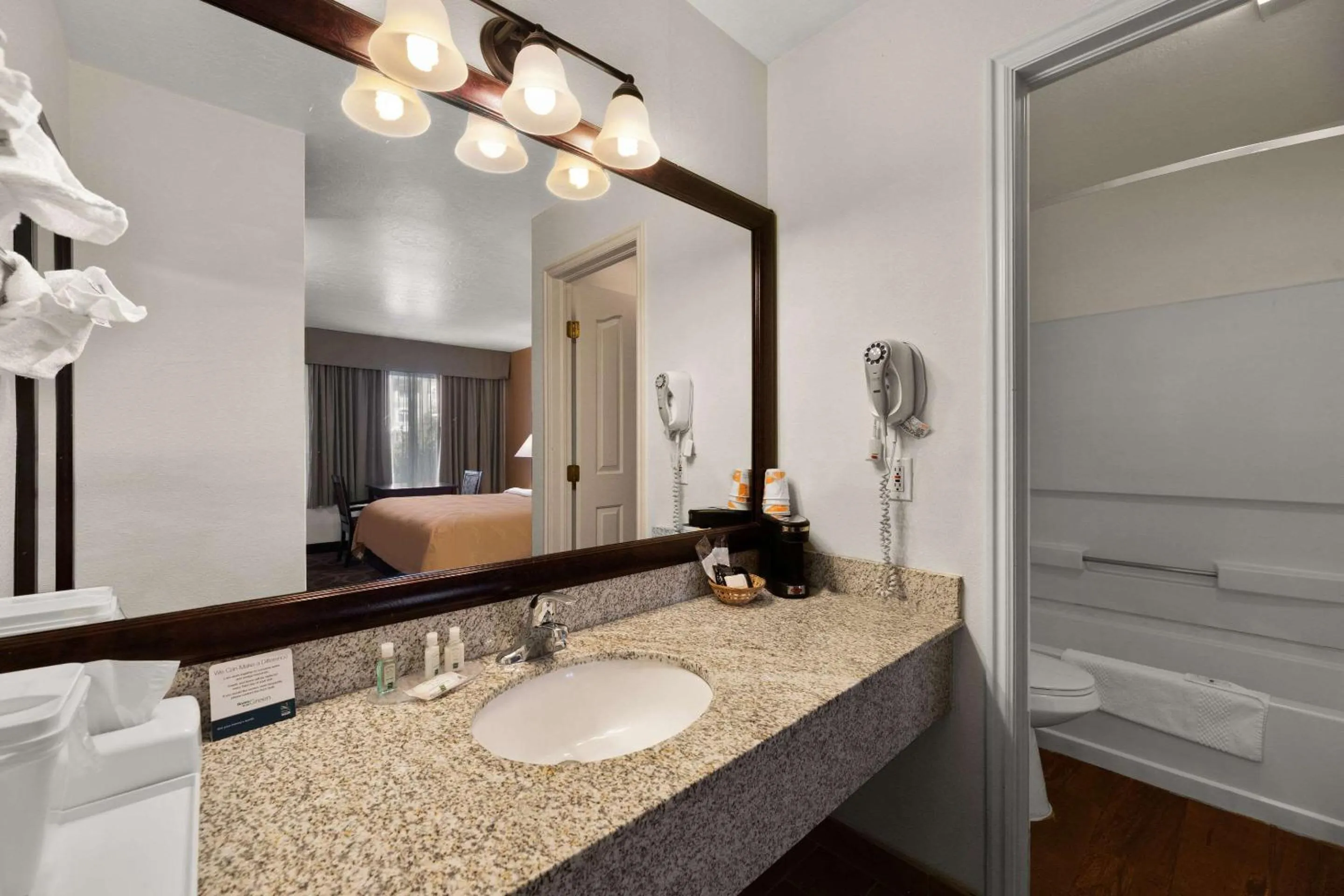 Bedroom in Quality Inn Saint George South Bluff