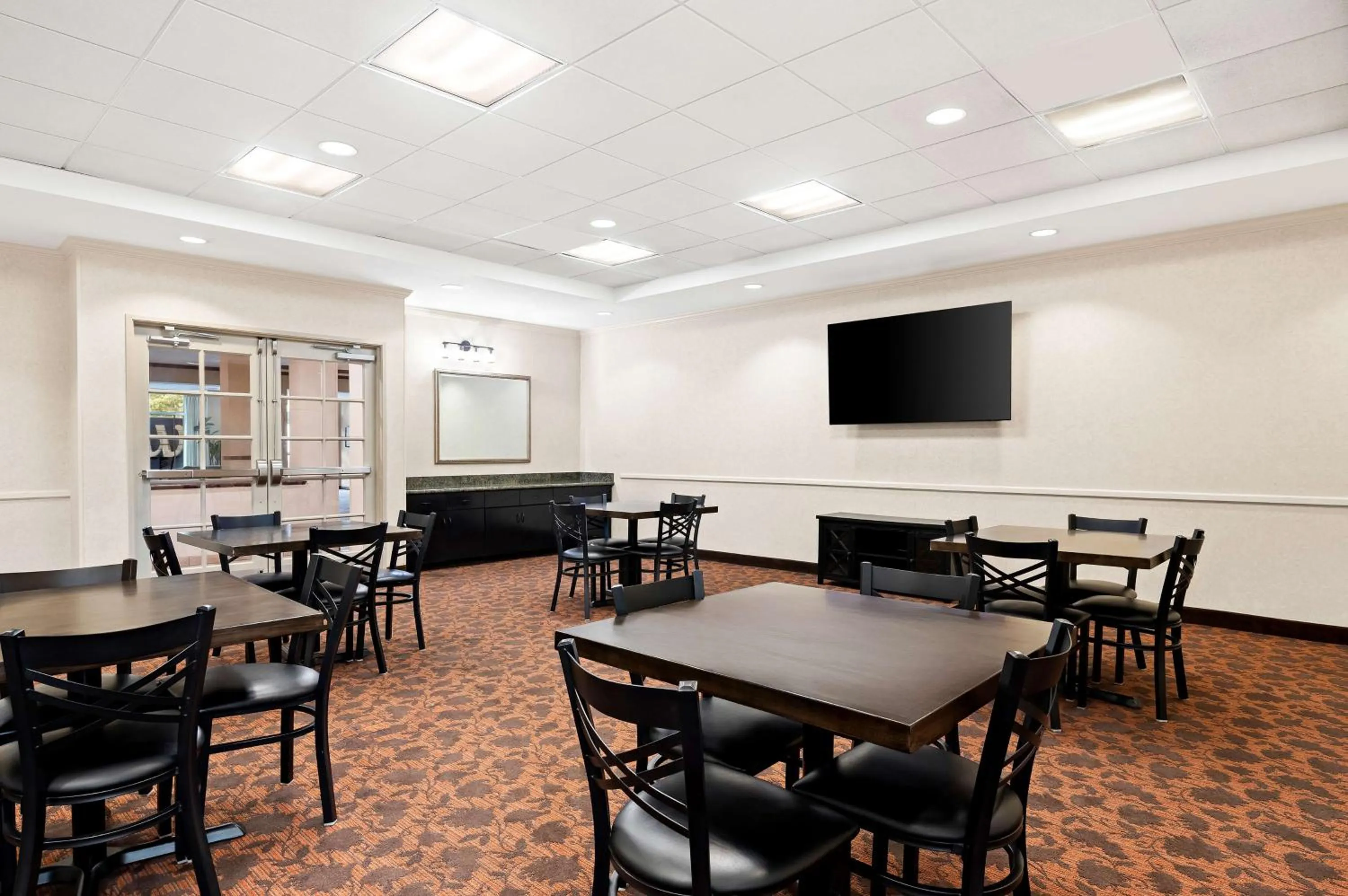 Meeting/conference room in Best Western Ontario Mills Mall