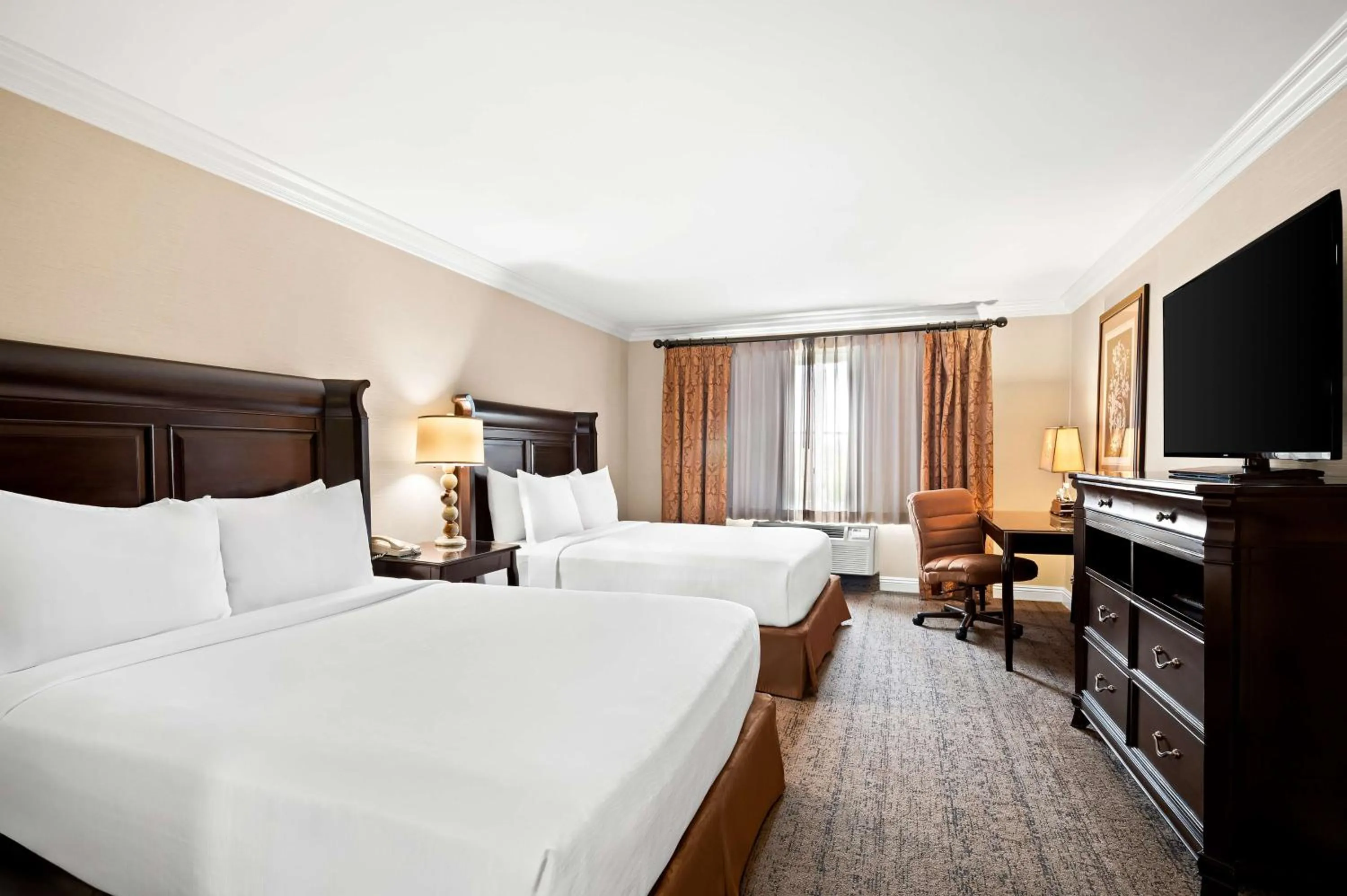 Bedroom, Bed in Best Western Ontario Mills Mall