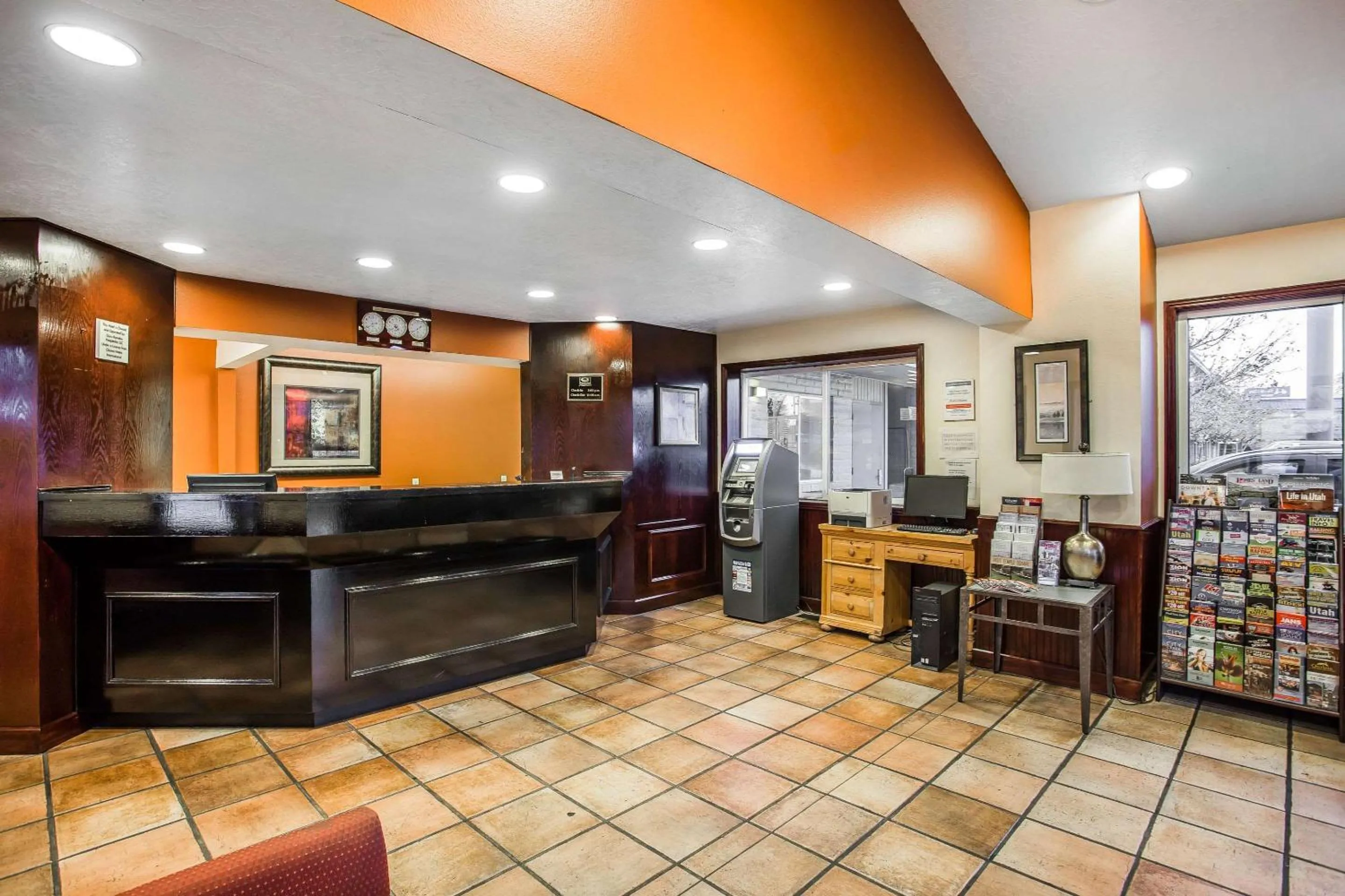 Lobby or reception in Econo Lodge Downtown