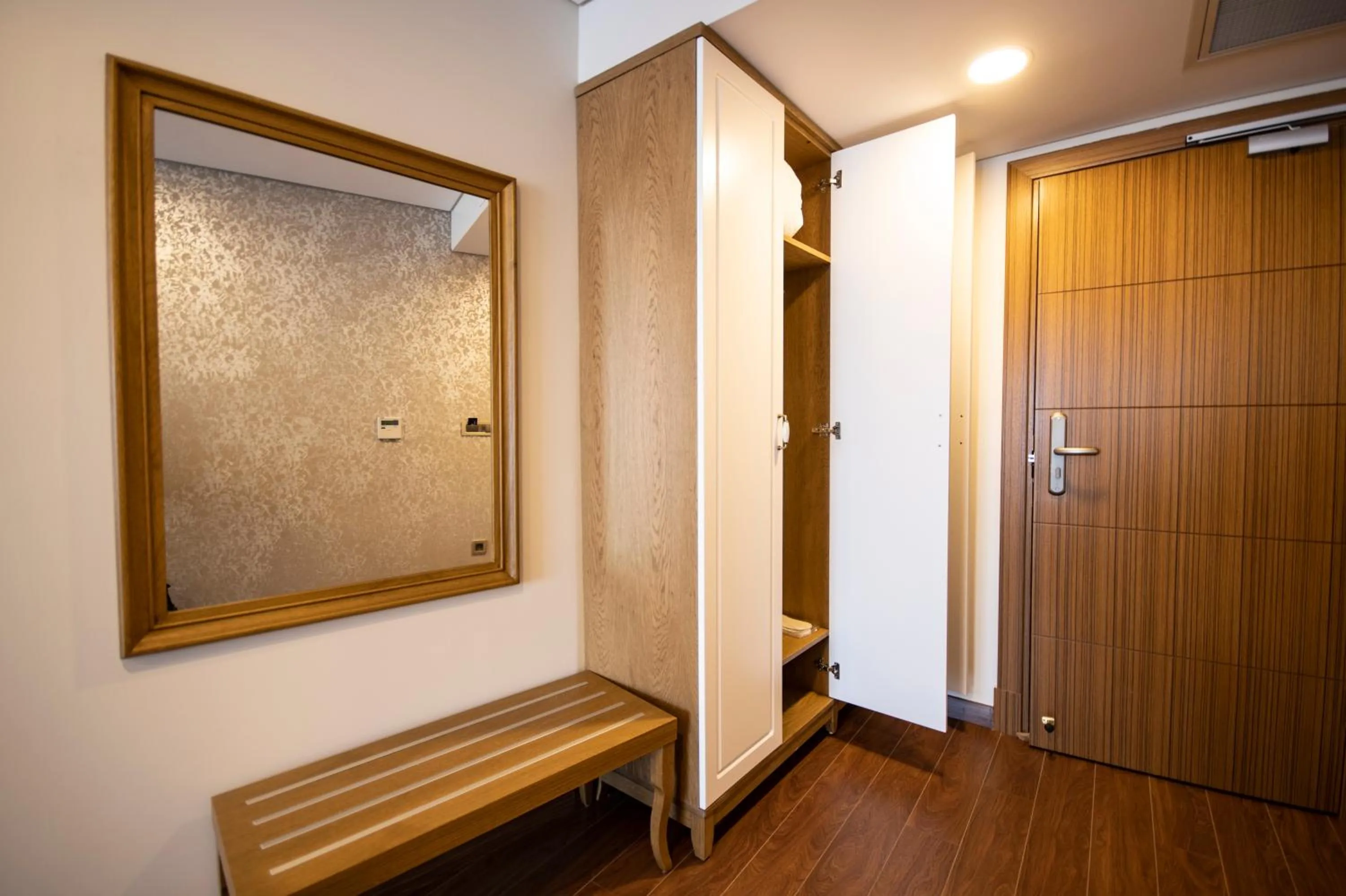 wardrobe in Eliza Hotel