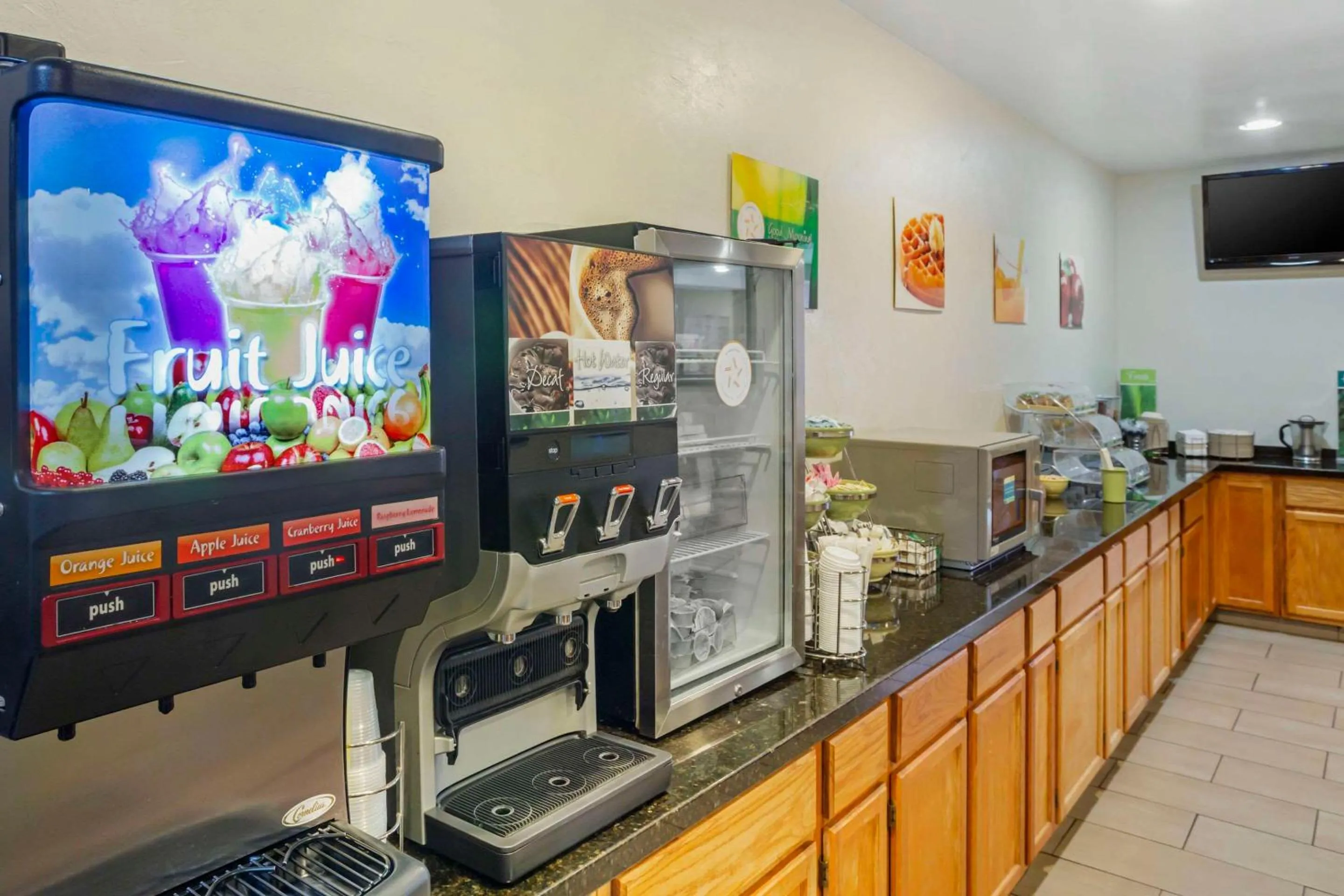 Breakfast in Quality Suites Moab near Arches National Park