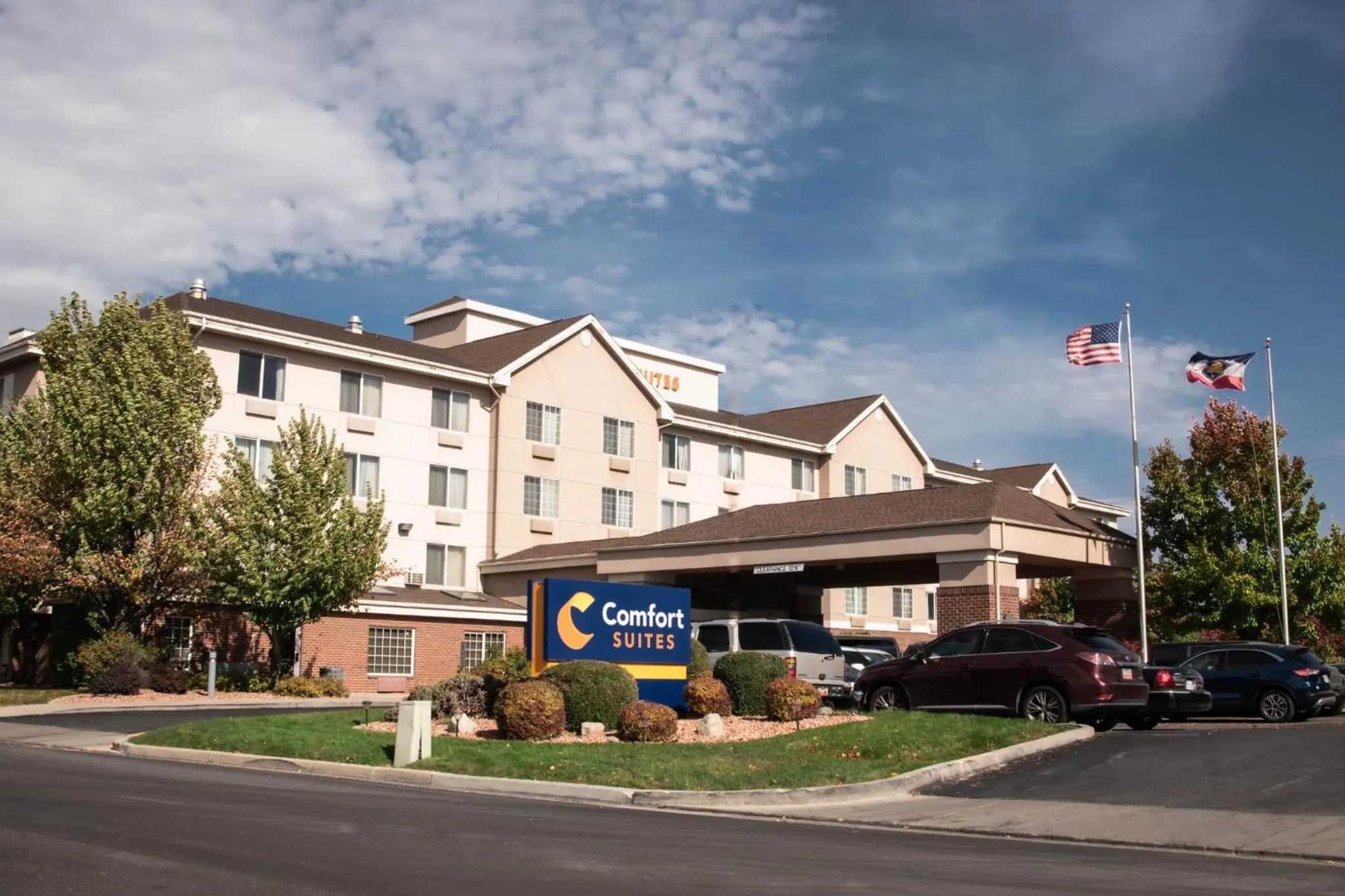 Property building in Comfort Suites Salt Lake City Airport